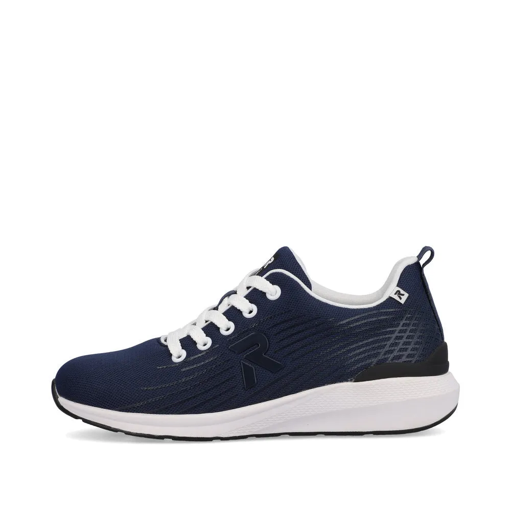 40108 Lace Up Sneaker