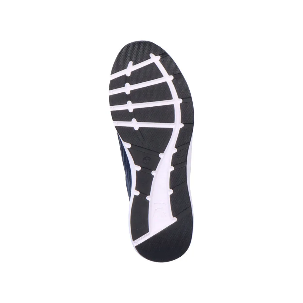 40108 Lace Up Sneaker