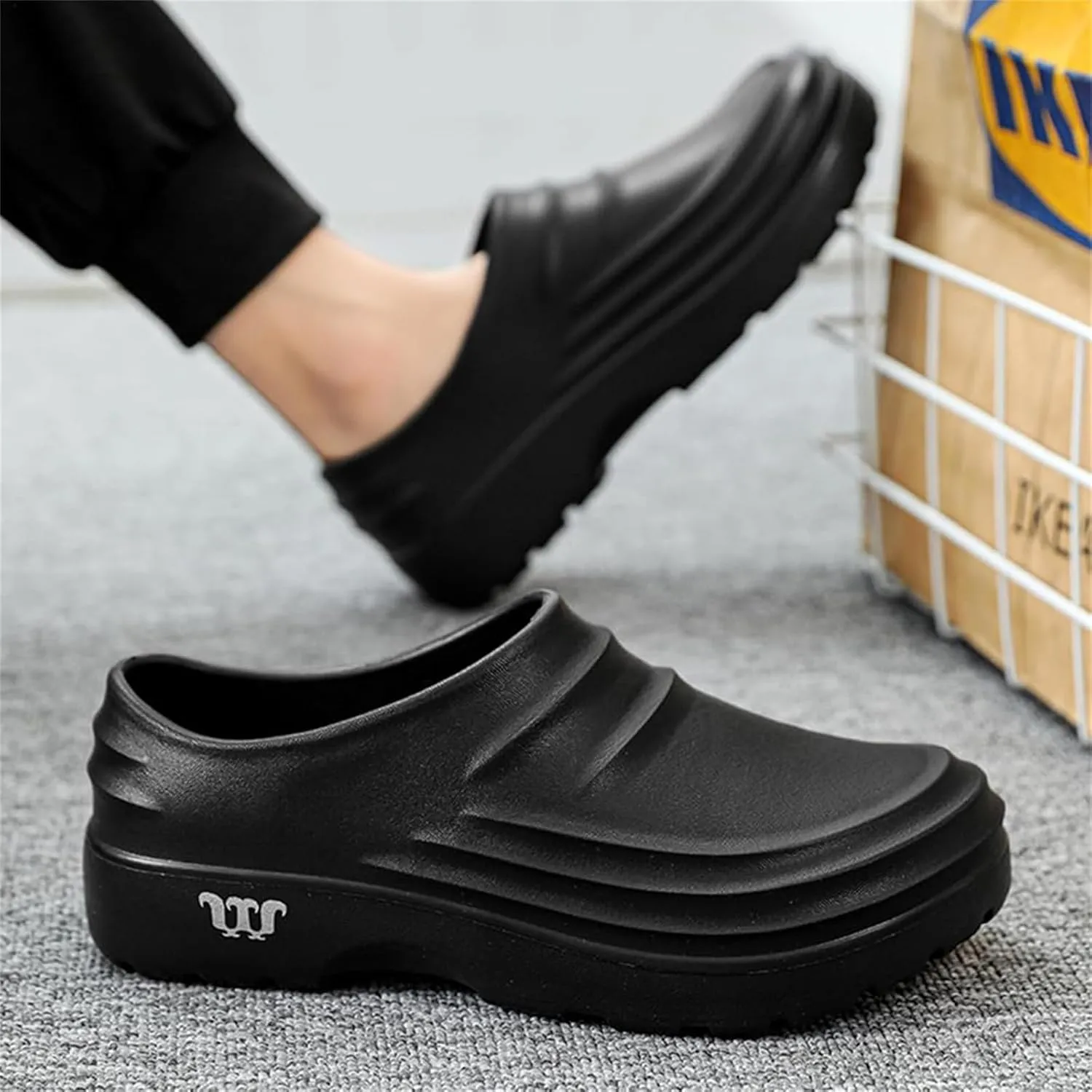 Armadillo Clogs Garden Nurse Work Shoes for Women Men Slip Resistant Armadillo Chef Shoes Comfortable Waterproof Casual Non Slip Nursing Gardening Clogs Kitchen Food Service Shoe Sandals