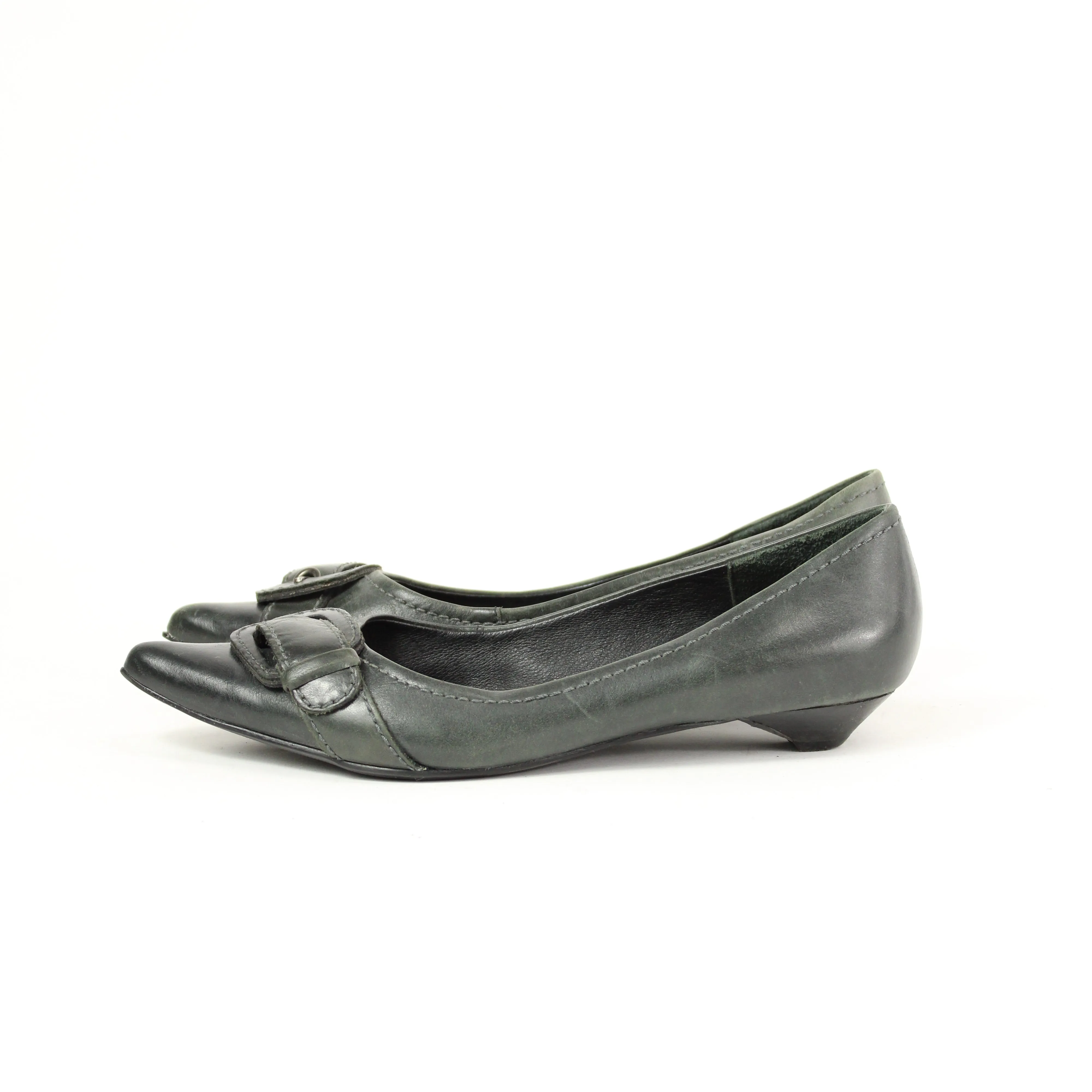 Bonbons Grey Leather Pointed Toe Flats