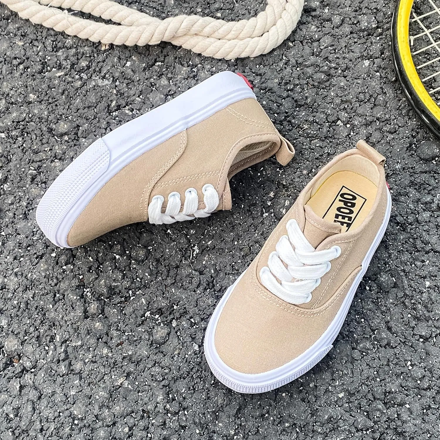 Boys and Girls Low Top Sports Shoes Lace up Canvas Children's Shoes Comfortable and Lightweight Skateboarding Shoes