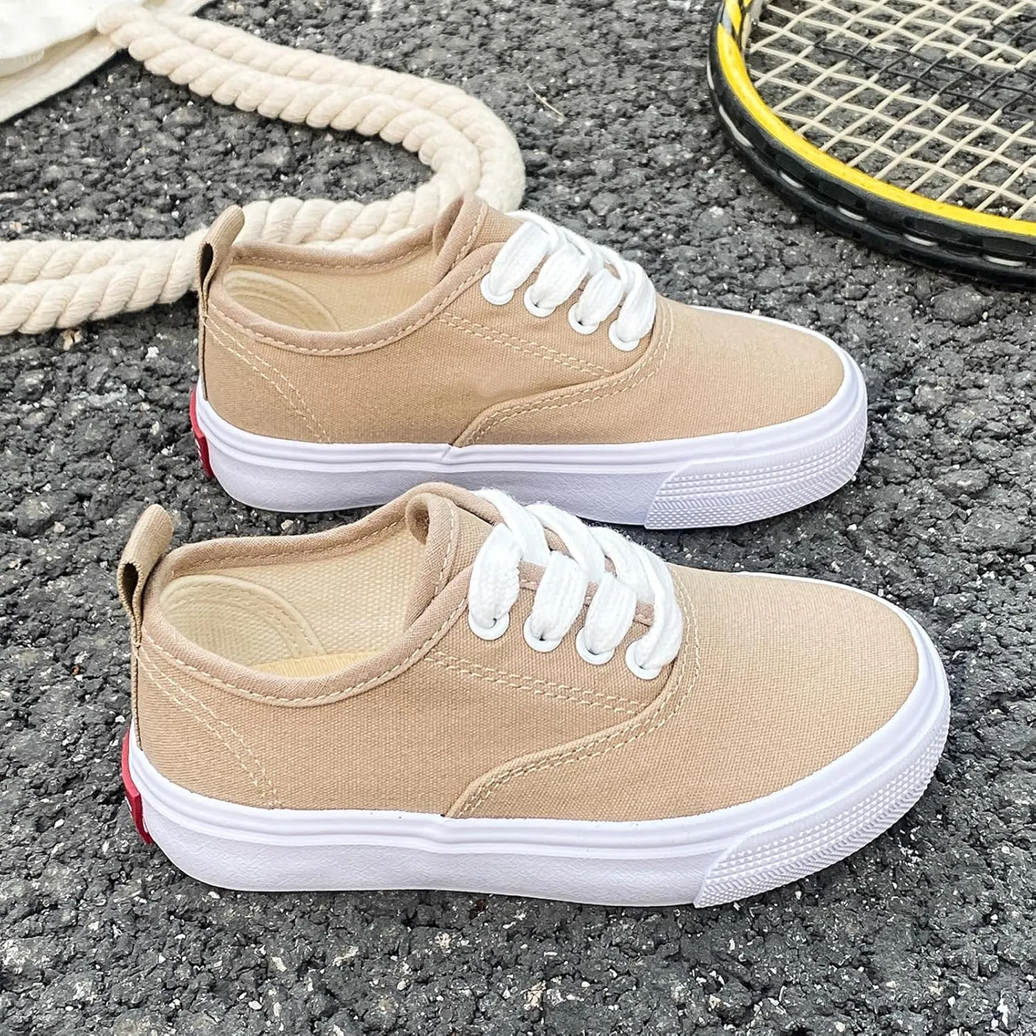 Boys and Girls Low Top Sports Shoes Lace up Canvas Children's Shoes Comfortable and Lightweight Skateboarding Shoes