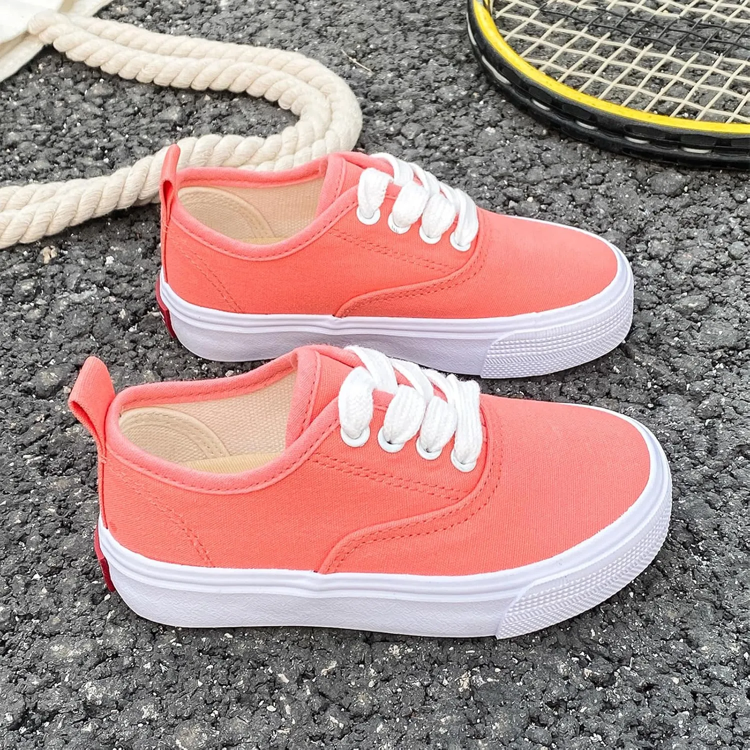 Boys and Girls Low Top Sports Shoes Lace up Canvas Children's Shoes Comfortable and Lightweight Skateboarding Shoes