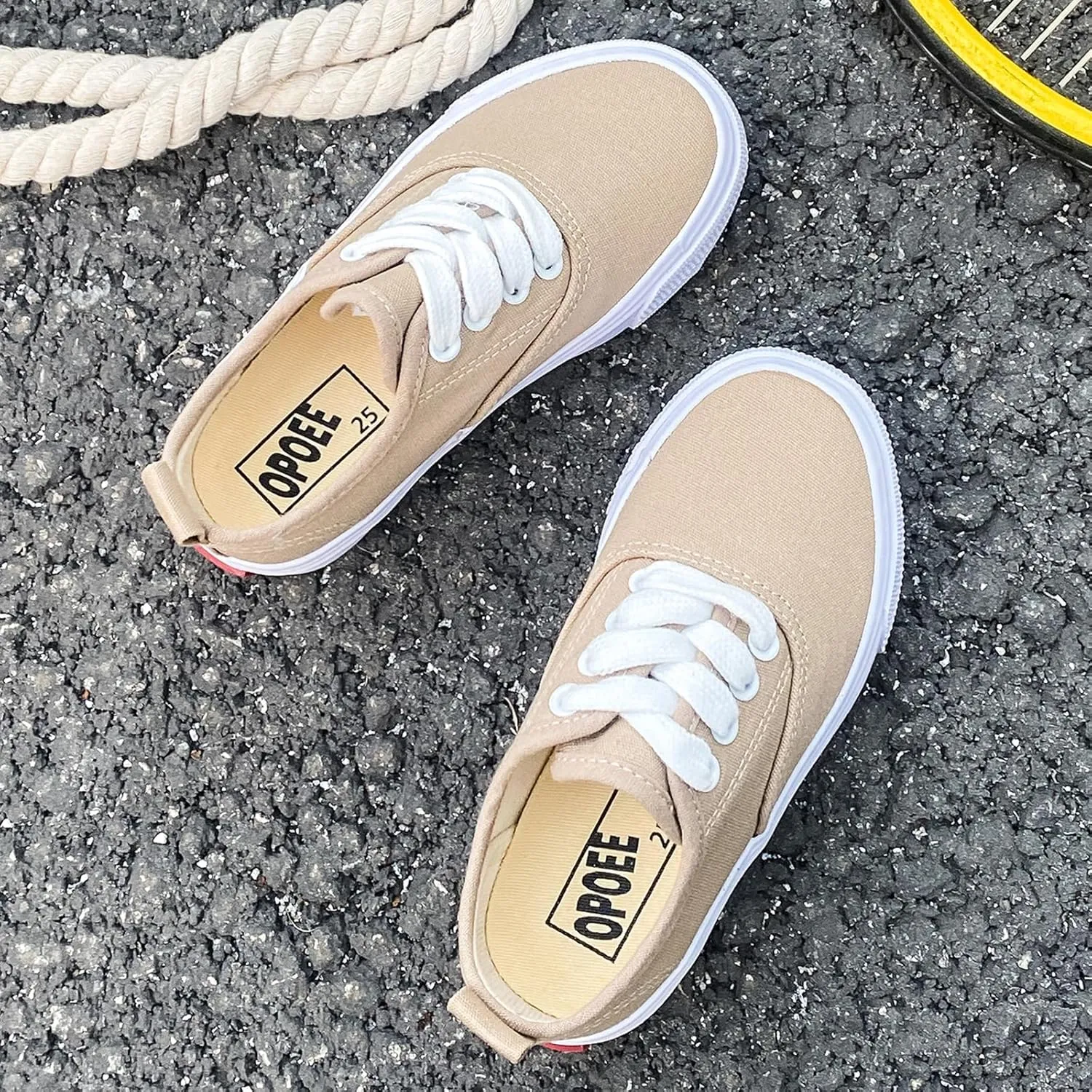 Boys and Girls Low Top Sports Shoes Lace up Canvas Children's Shoes Comfortable and Lightweight Skateboarding Shoes