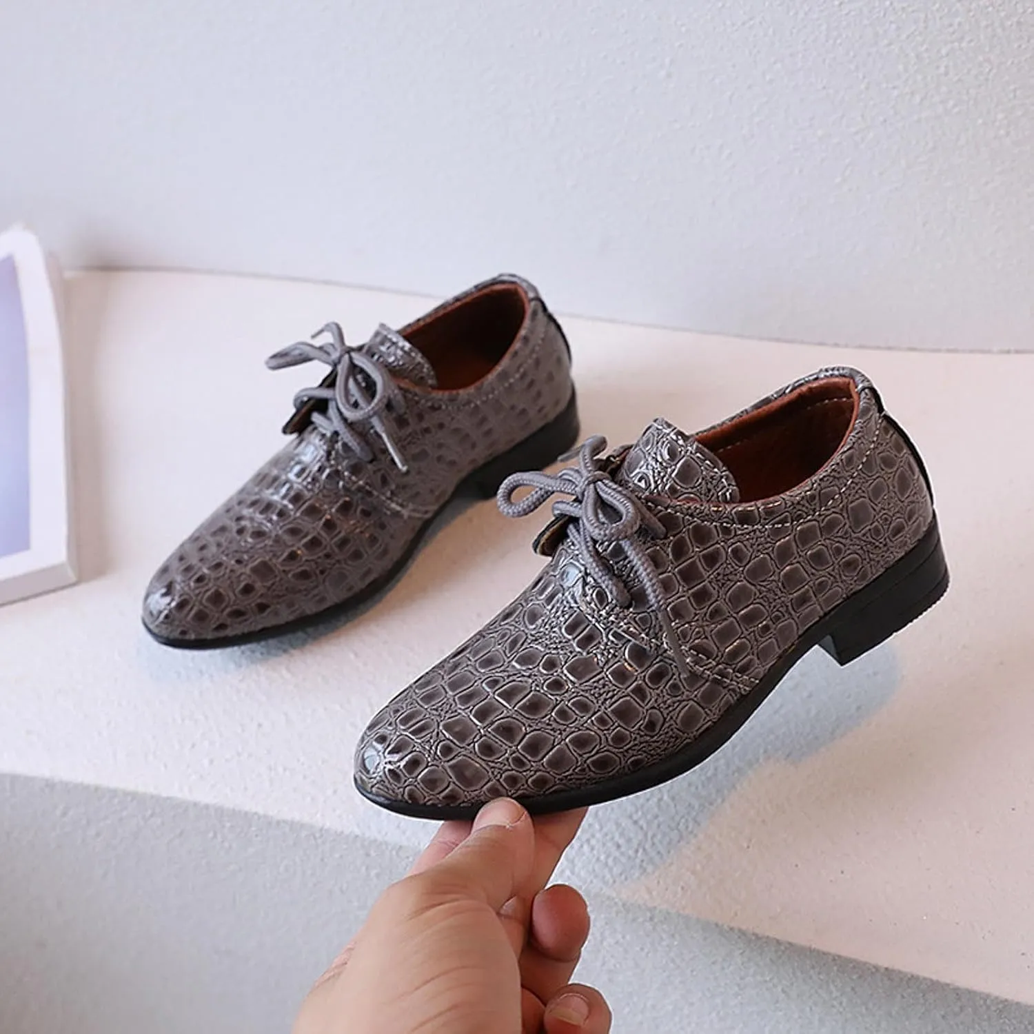 Boys Dress Shoes Toddler Kids Retro Pointed Toe Low Heel Lace Up Comfort Leather Shoes Dance Party Birthday Performance Shows