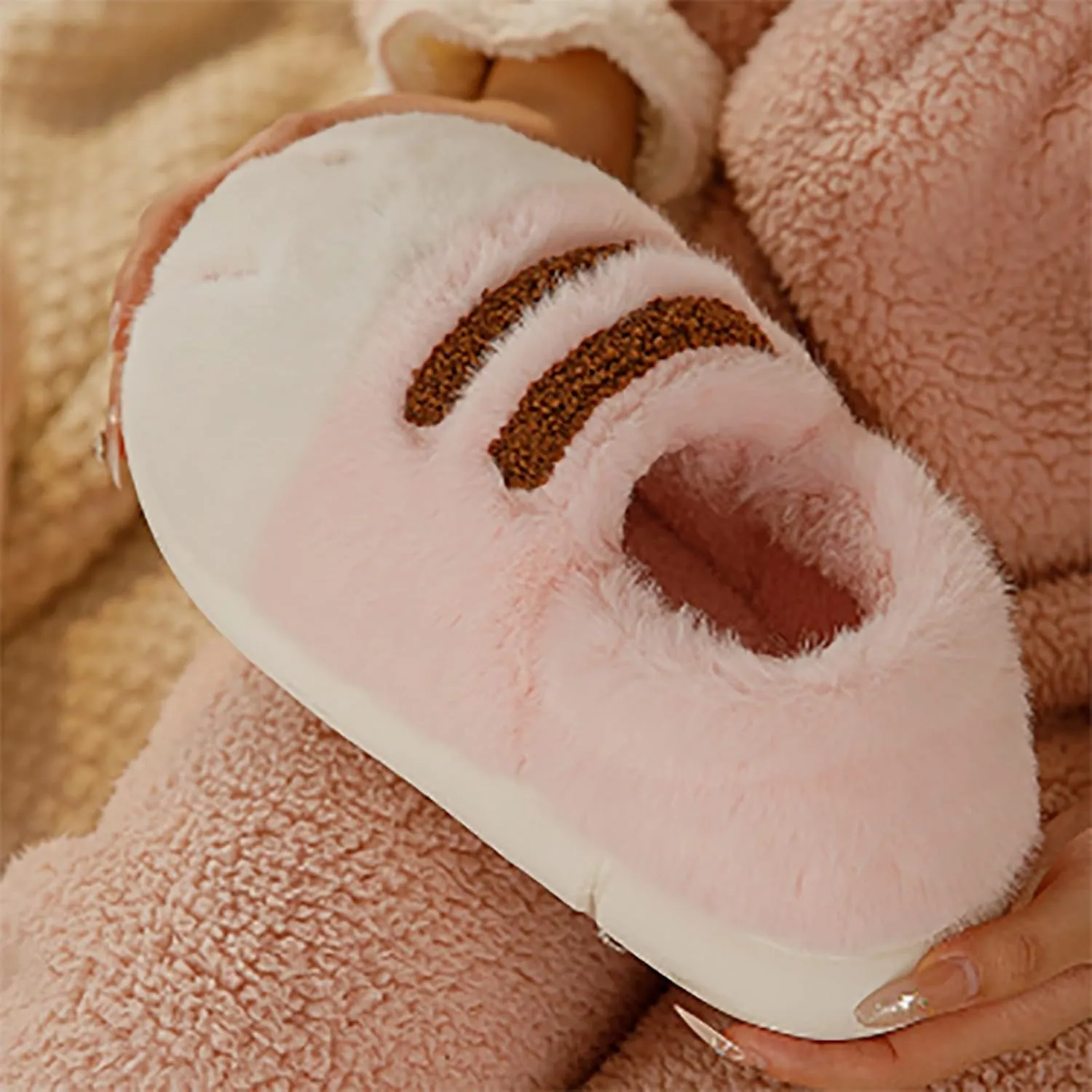 Cat Paw Slippers for Women Cute Funny 3D Cat Paw Cartoon Closed Back Slipper Fluffy Warm Furry Bedroom House Shoes