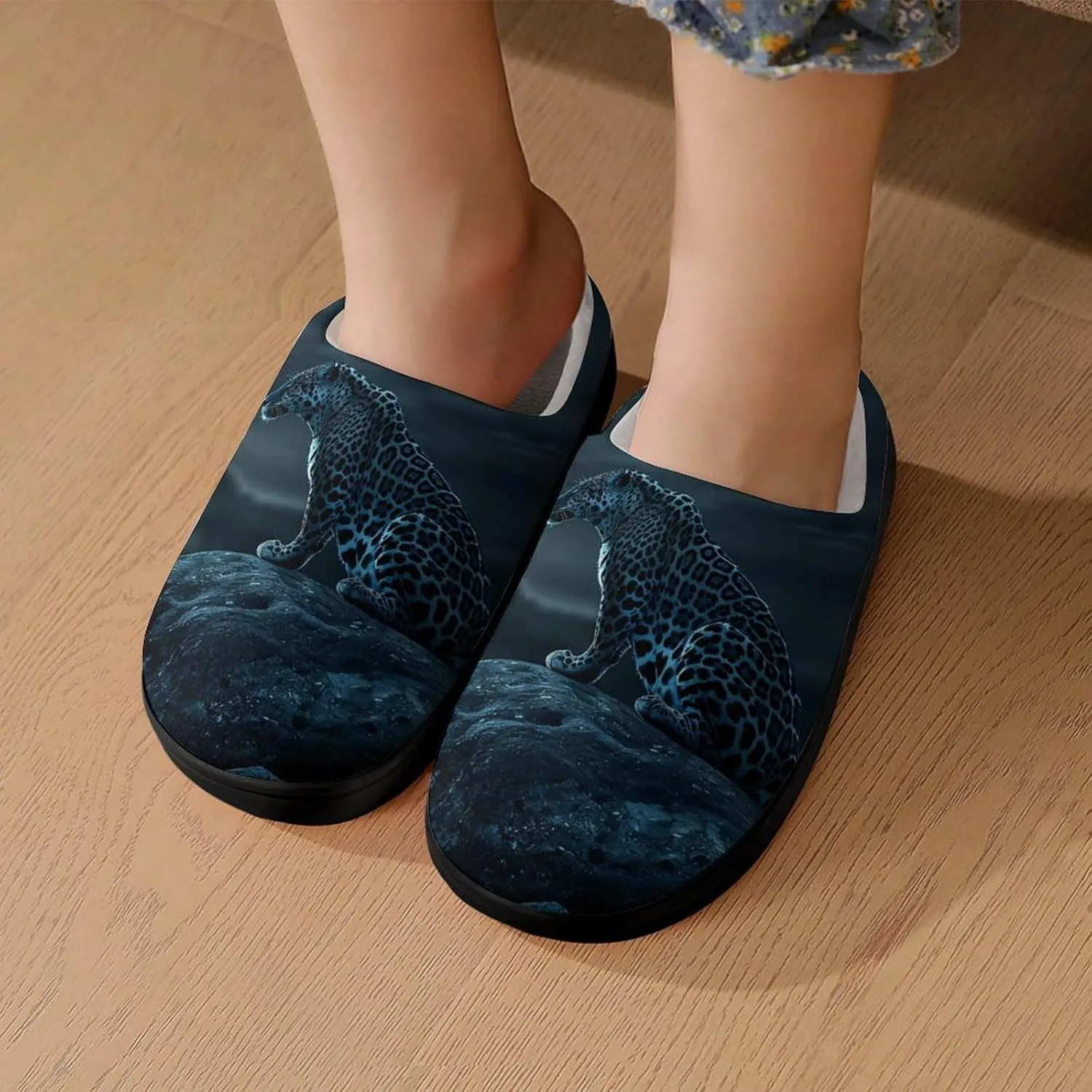 Cheetah Print Soft Slippers for Girls Boys Non-slip Warm House Slippers Cute Home Shoes