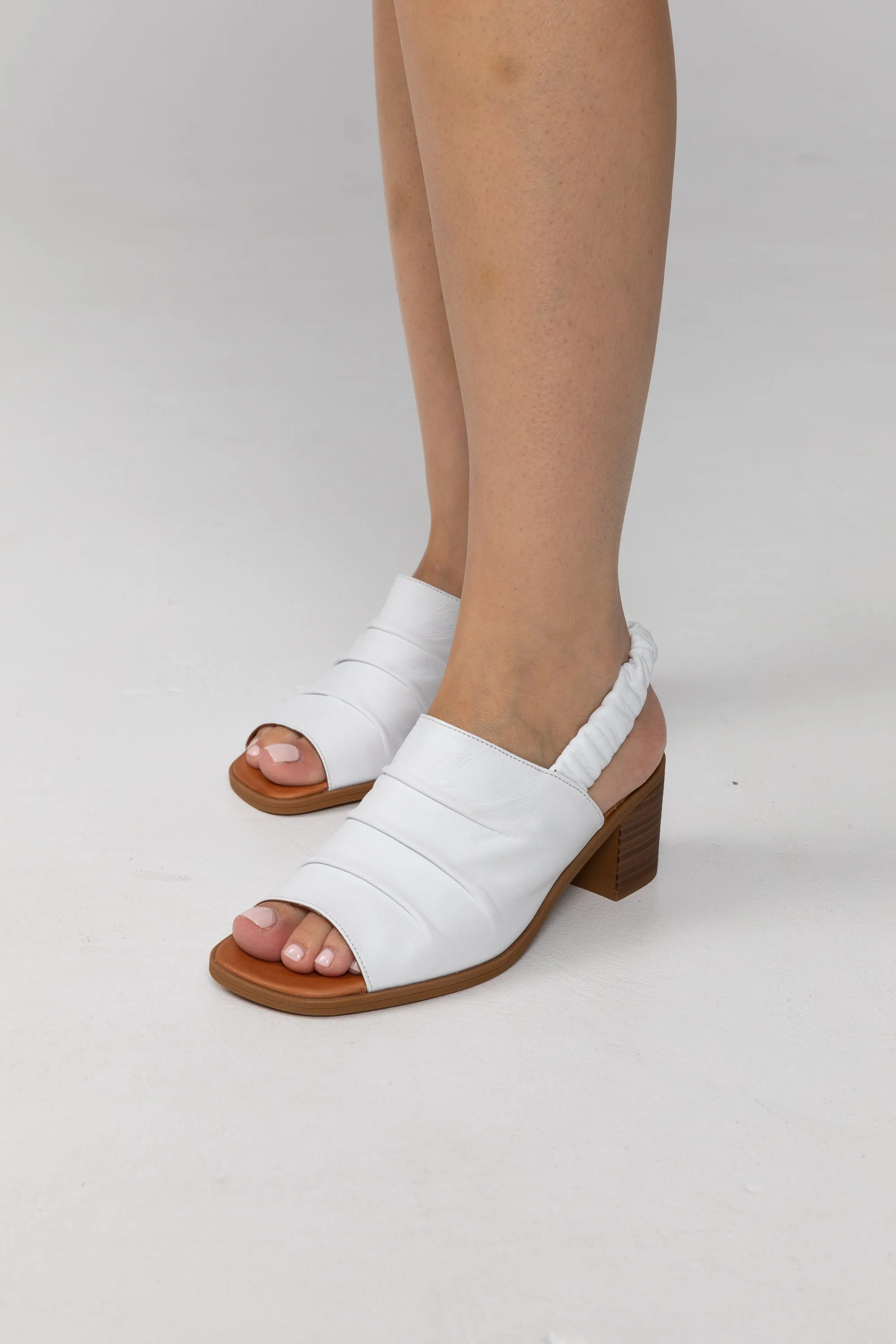 Chloe Leather Sandals White - Brave True