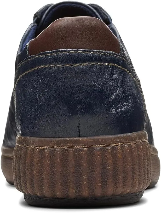 Clarks Women's Magnolia Zip Sneaker