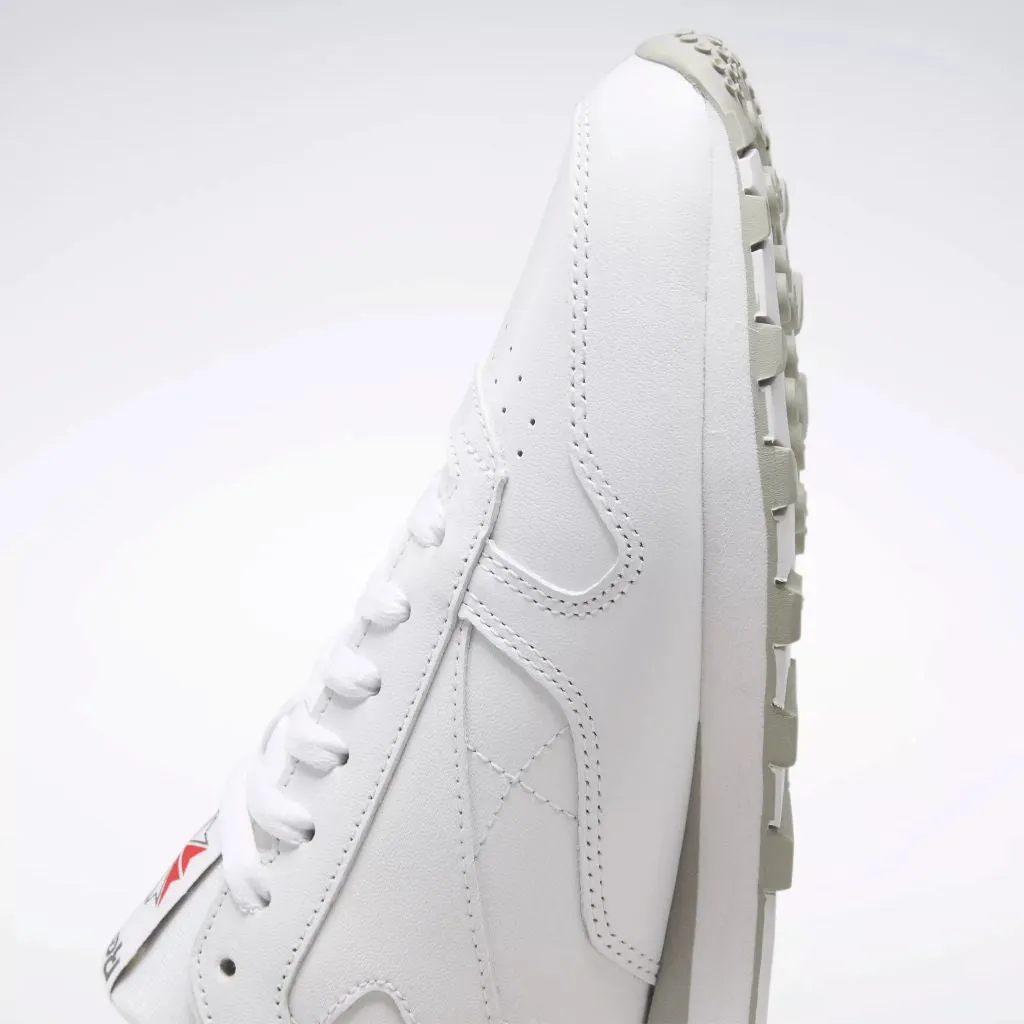 Classic Leather Unisex Sneaker in White / Pure Grey