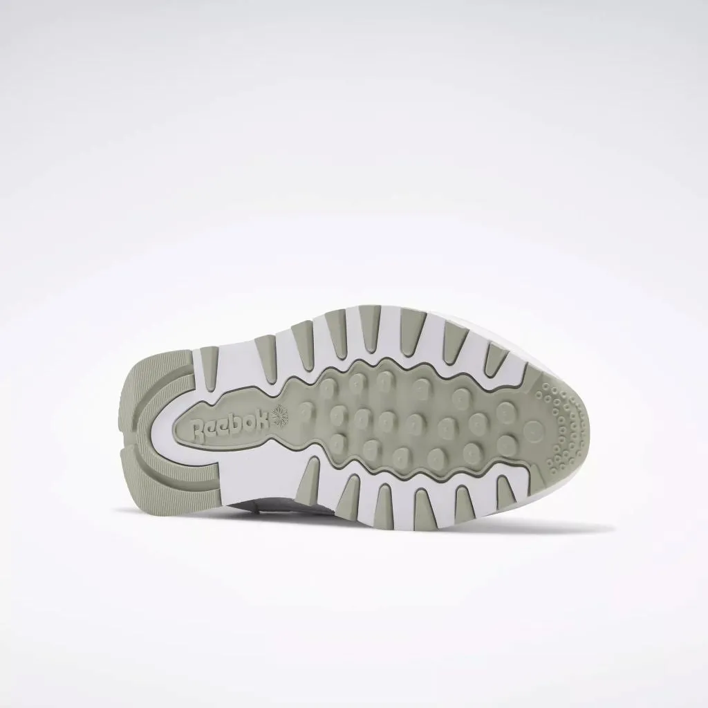 Classic Leather Unisex Sneaker in White / Pure Grey