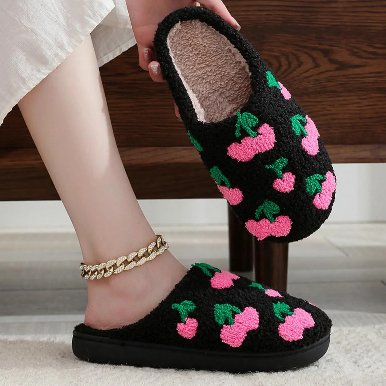 Cute Strawberry Pattern Women's Bedroom Slippers - Warm, Soft, Fuzzy, Non-Slip