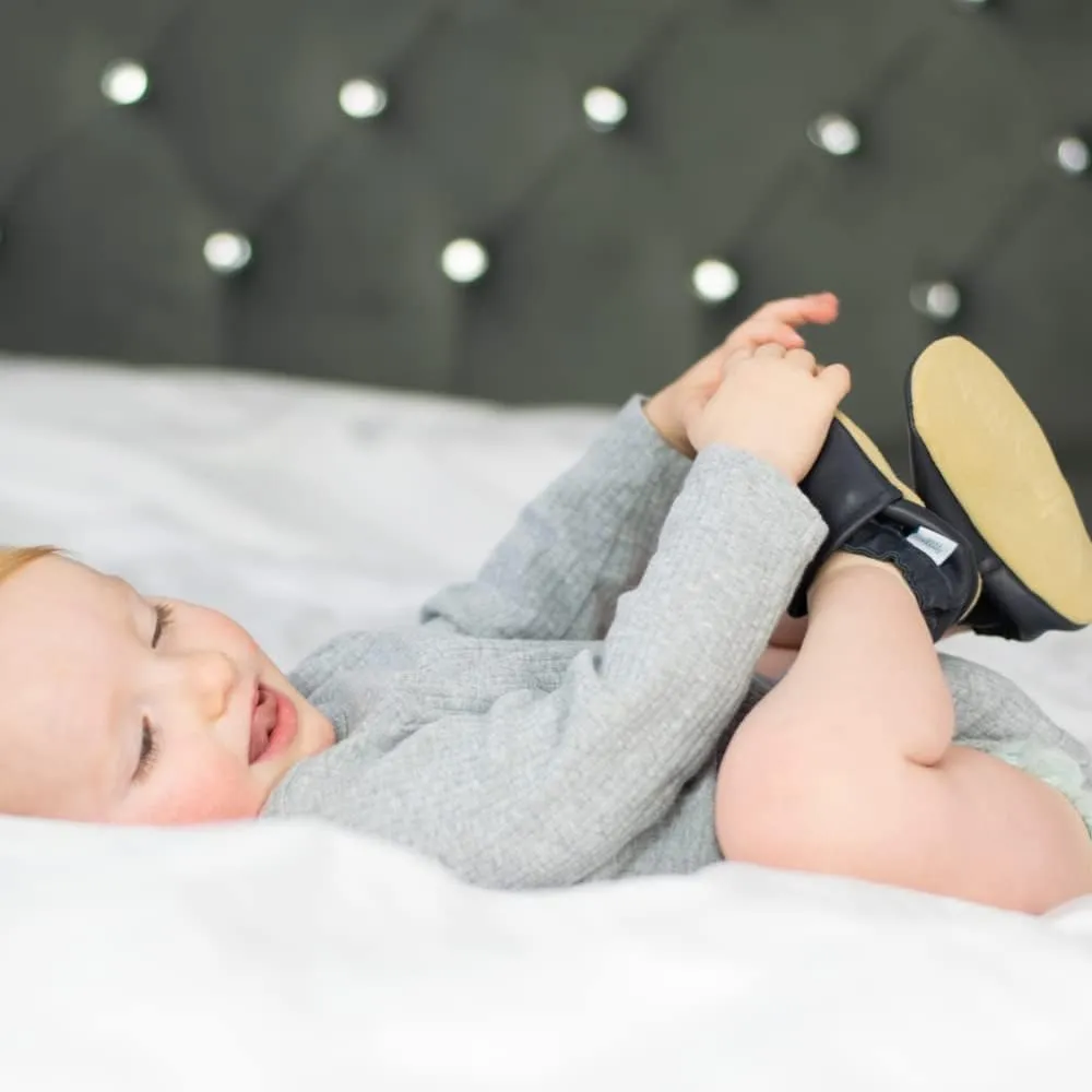 Dotty Fish Infant and Toddler Soft Leather Shoes – Barefoot-Friendly, Non-Slip Suede Sole, Podiatrist Recommended, Breathable Baby-Safe Leather, British Brand – Fits 0–5 Years