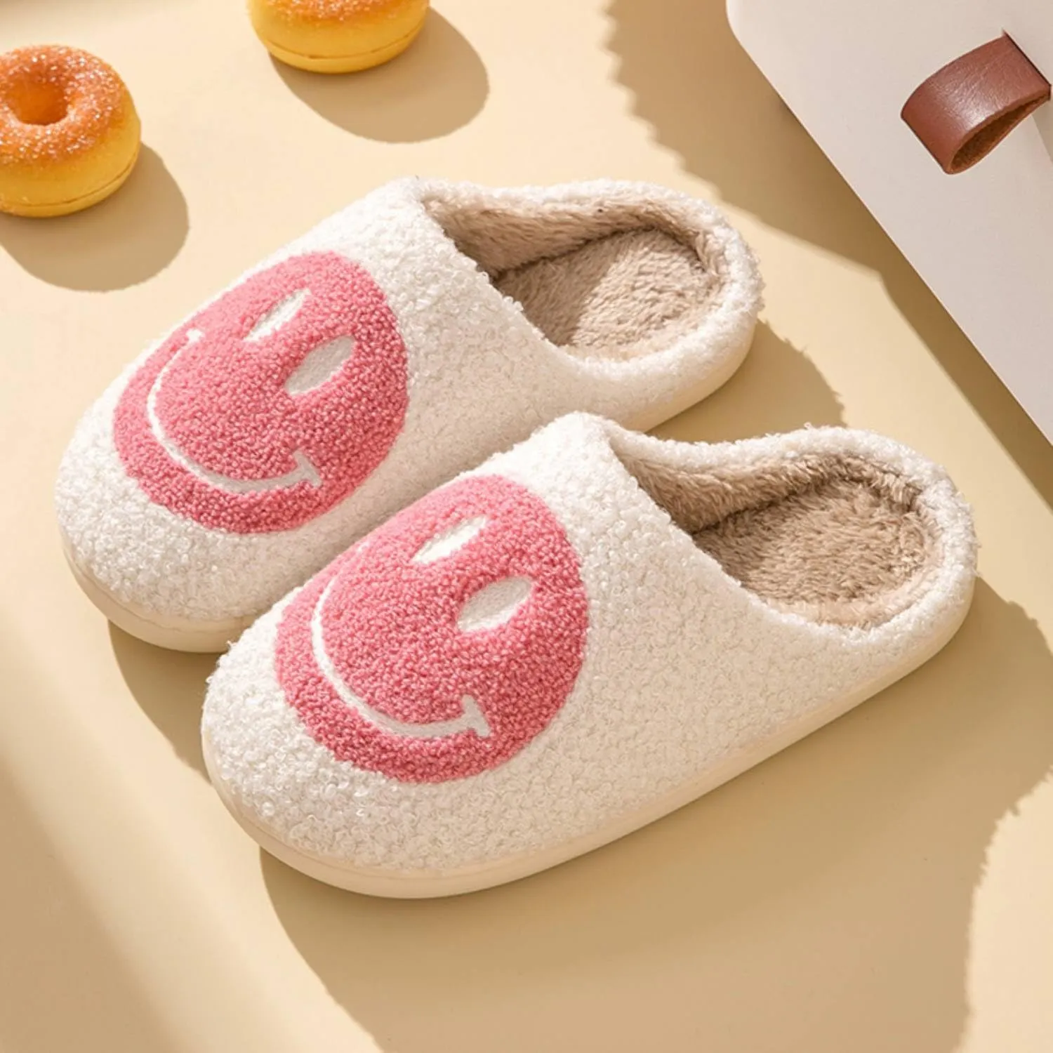 FACAXEDRE Smile Face Slippers for Women - Indoor Outdoor Retro Happy House Slides, Soft Fluffy Cushion Furry Shoes