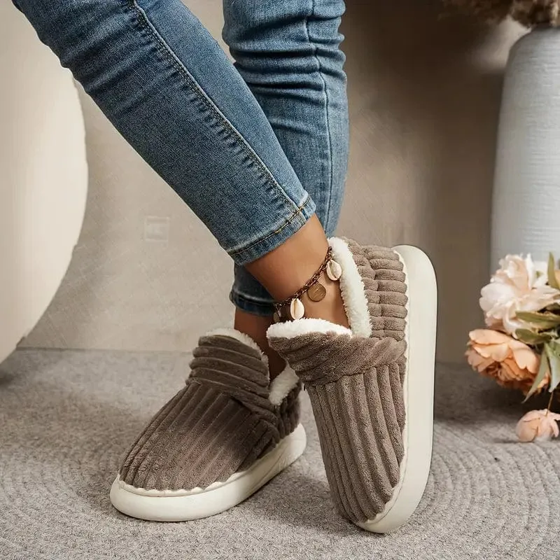 Famke | Luxuriously Soft Unisex Slippers