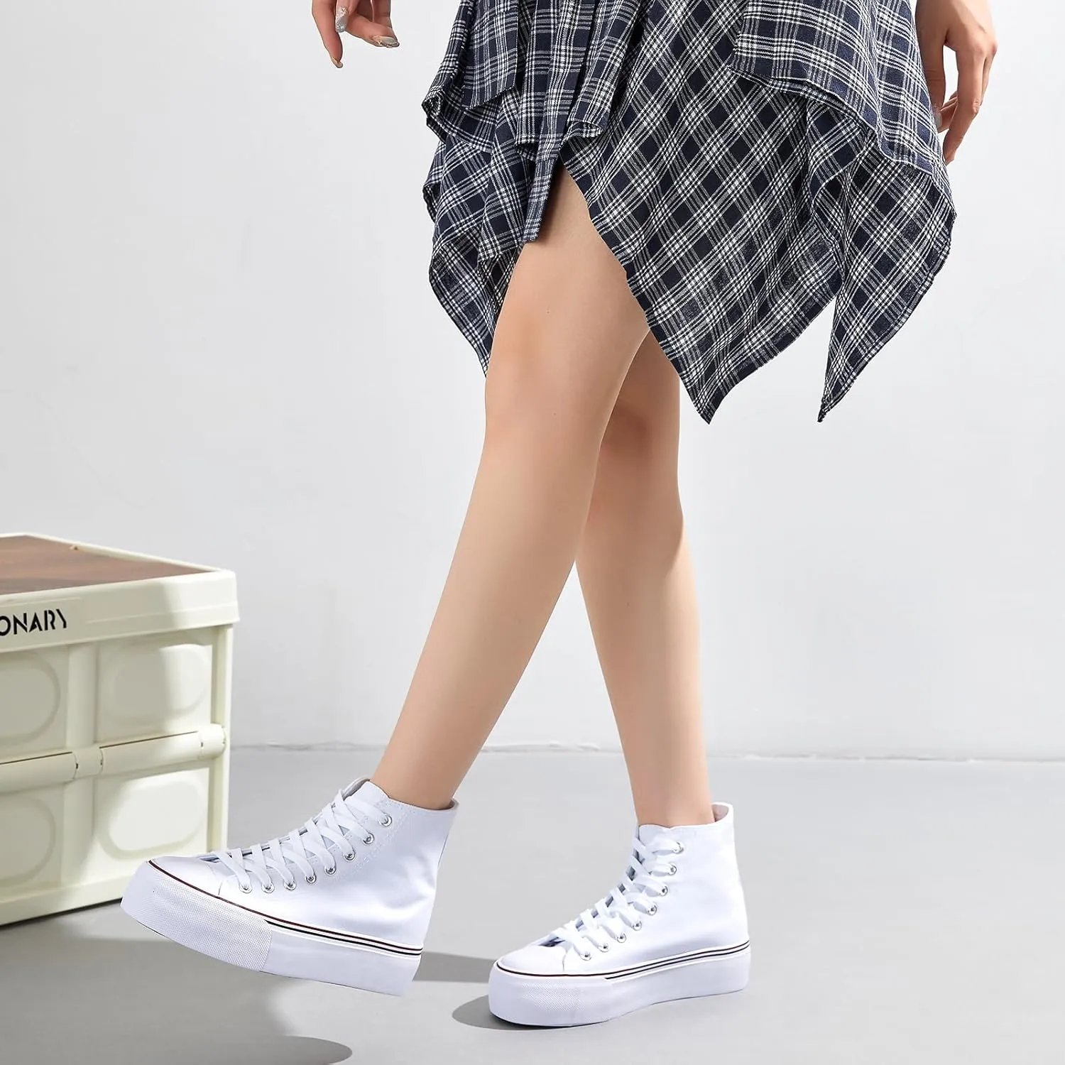 FINIWOR High Top Platform Sneakers for Women,Classic Black and White Canvas Shoes Womens Lace-up High Top Tennis Shoes