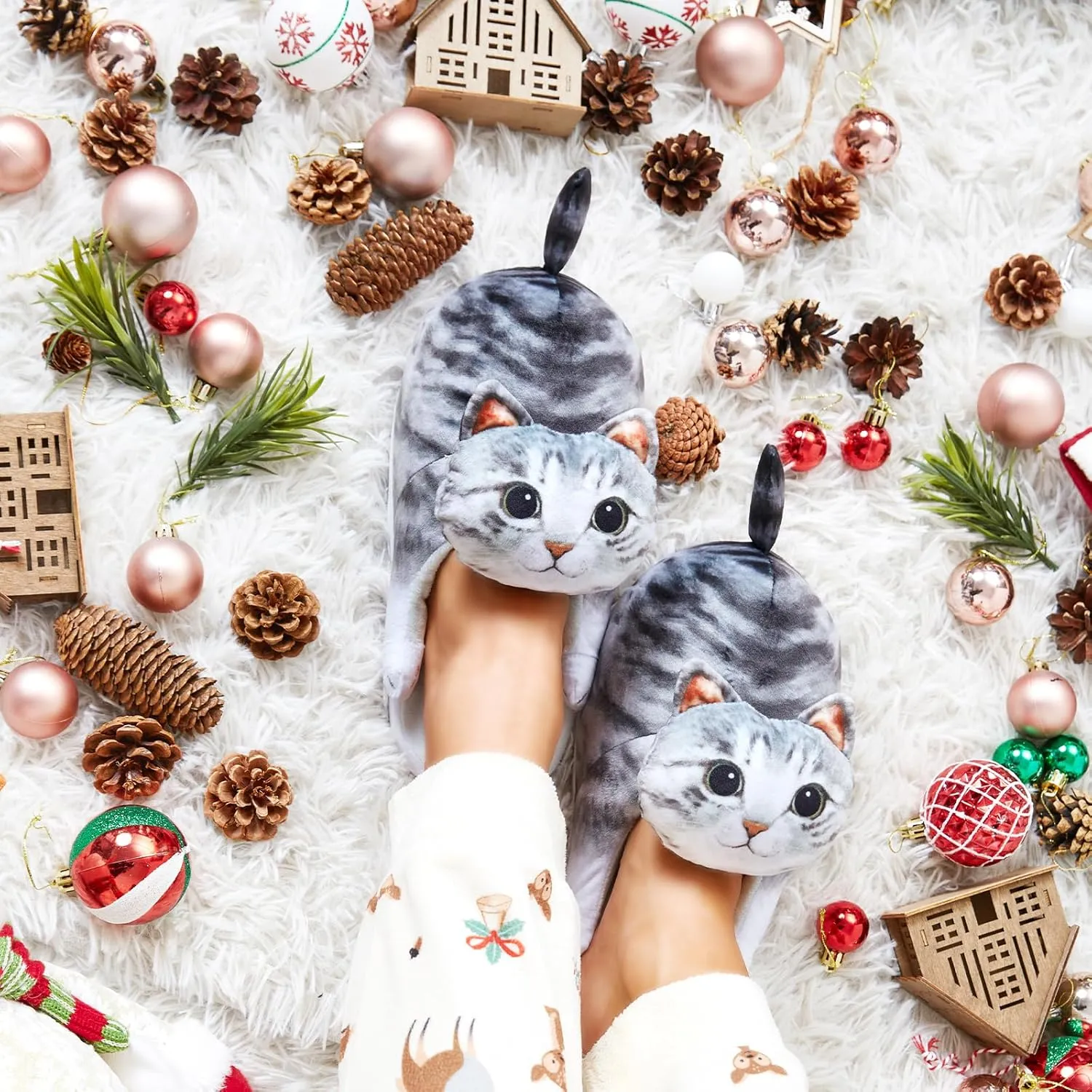 Funny Fuzzy Cat Slippers for Women - Fluffy House Shoes, Cute Animal Slippers for Indoor & Outdoor, Soft Non-Slip, Cat Gifts for Lovers, Christmas Gifts for Girls/Mom/Men