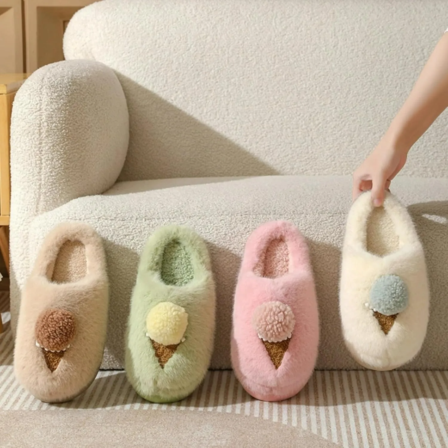 Fuzzy Parent-Child Slippers Cute Cute Pom-Poms Decor Closed Back & Open Back Soft Cozy Warm Anti-Slip Soles Run Small Indoor Outdoor Platforms Fluffy Slippers Gift for Christmas