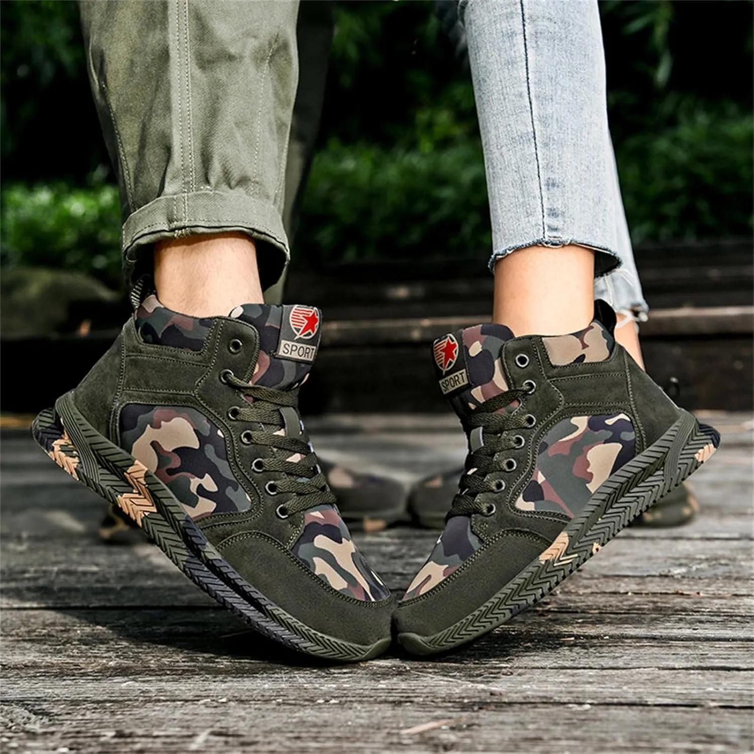 High-top Sports Canvas Camouflage Shoes Suitable for Outdoor Mountaineering and Hiking Training