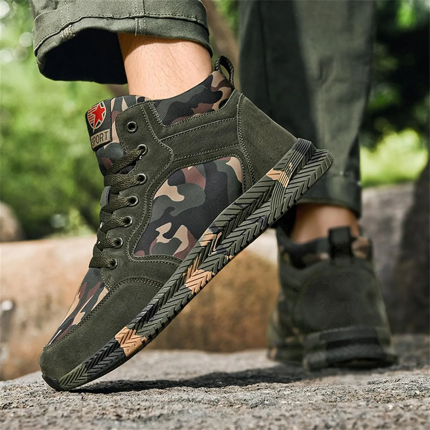 High-top Sports Canvas Camouflage Shoes Suitable for Outdoor Mountaineering and Hiking Training