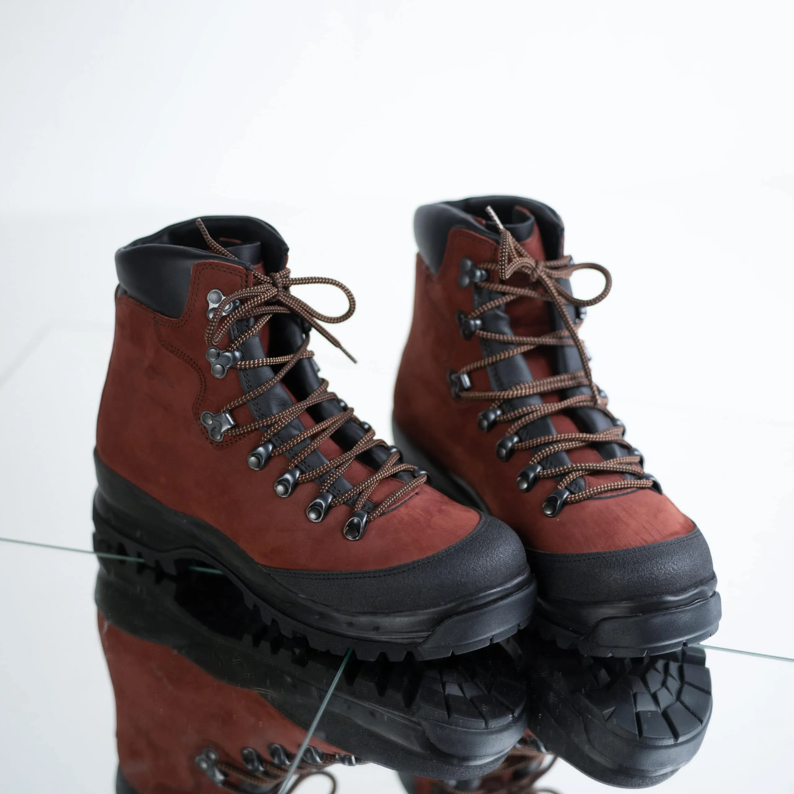 Hiking - 553P Hiking - Brown