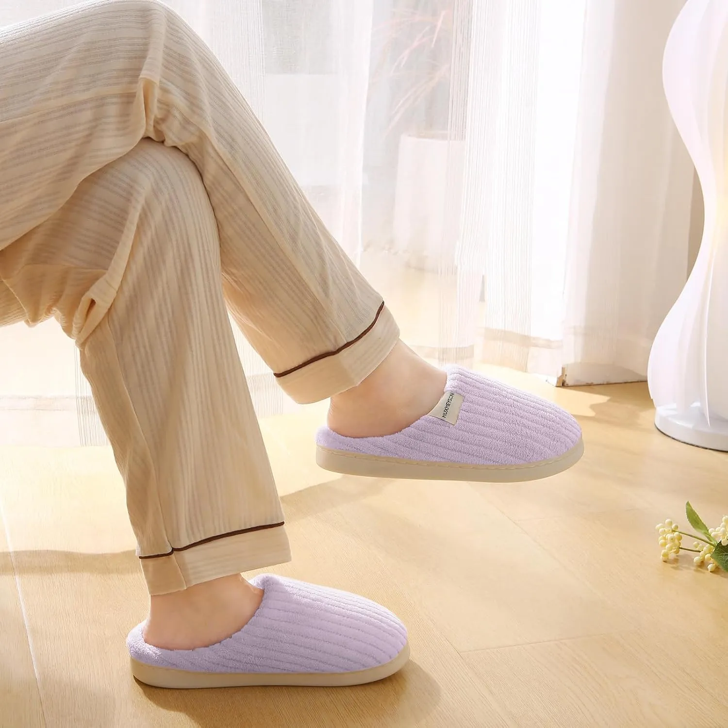 HUXMEYSON Slippers for Women, Warm Memory Foam Comfy House Slippers with Anti-Skid Rubber Sole for Indoor and Outdoor