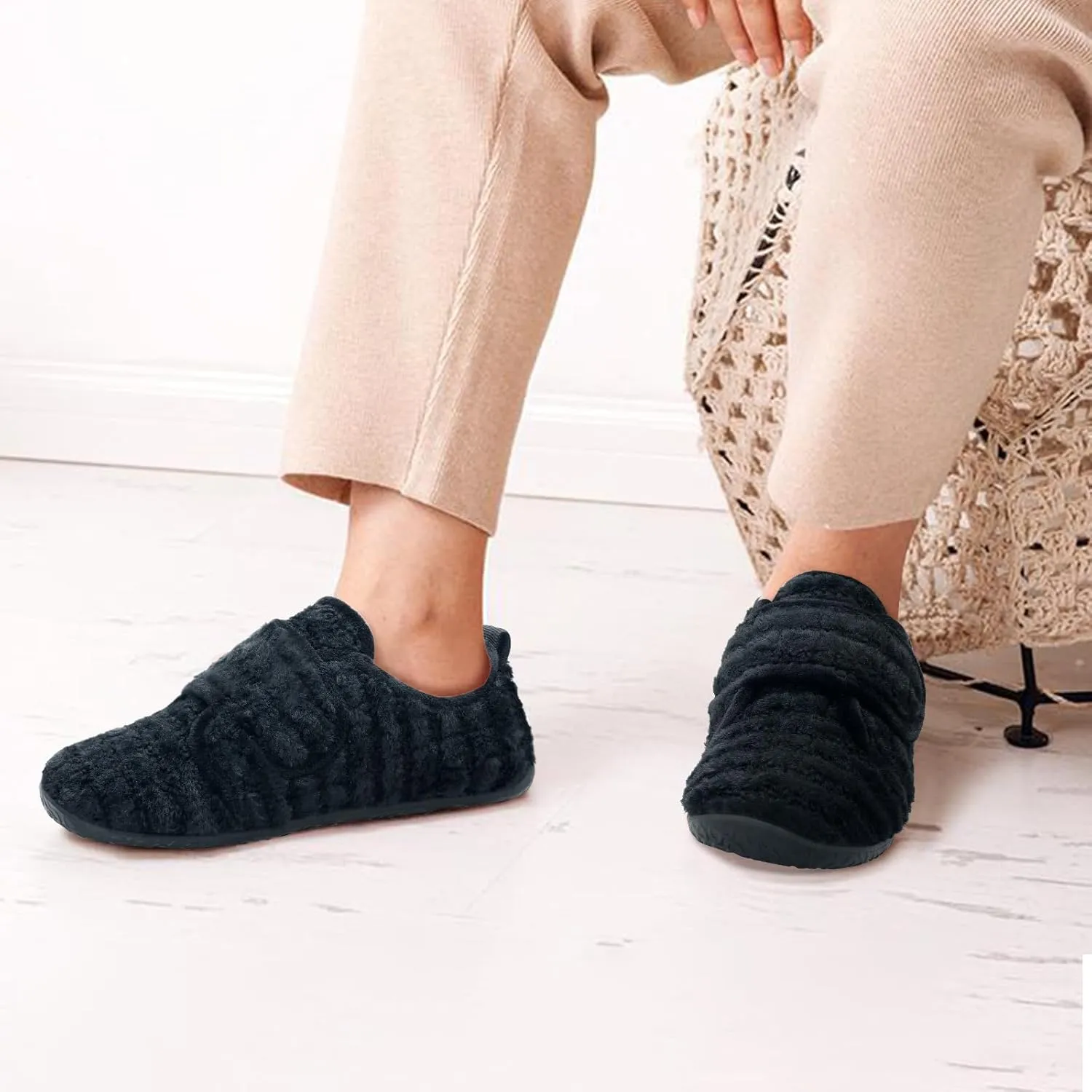 L-RUN Barefoot Womens & Men Soft House Slippers - Lightweight Indoor & Outdoor Slippers - Adjustable Home Shoes