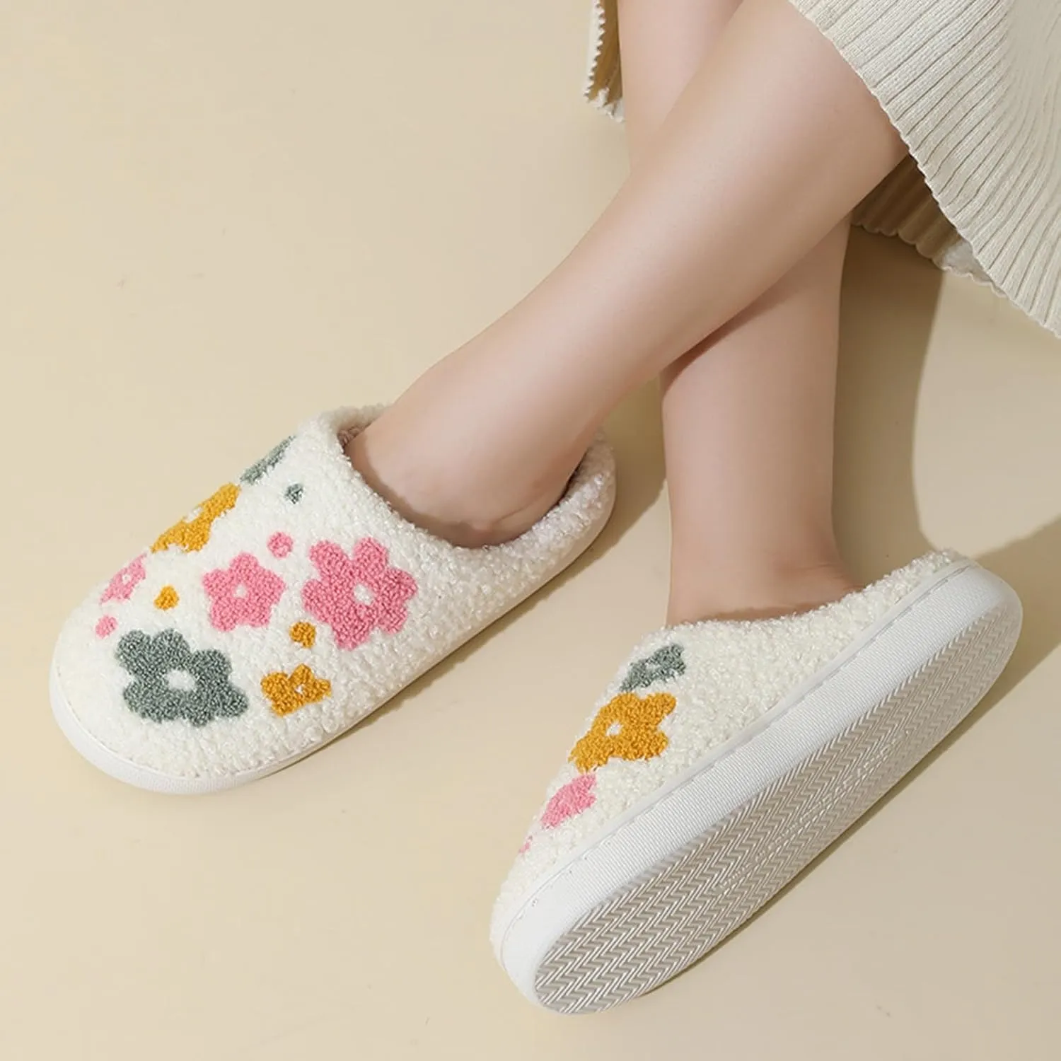 LNERIP Animal Slippers Fruit Slippers Plant Slippers Various Cartoon Patterns Fluffy Soft Memory Foam Retro Indoor Outdoor Home Couple Shoes