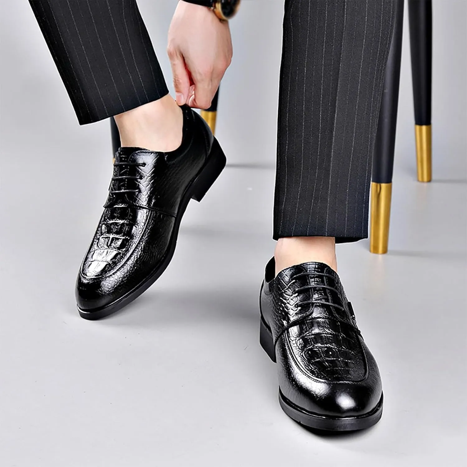 Men's Business Casual Shoes, Lace Up Crocodile Print Round Toe Leather Top Layer Cow Leather Resistant Non Slip Rubber Sole Business Shoes