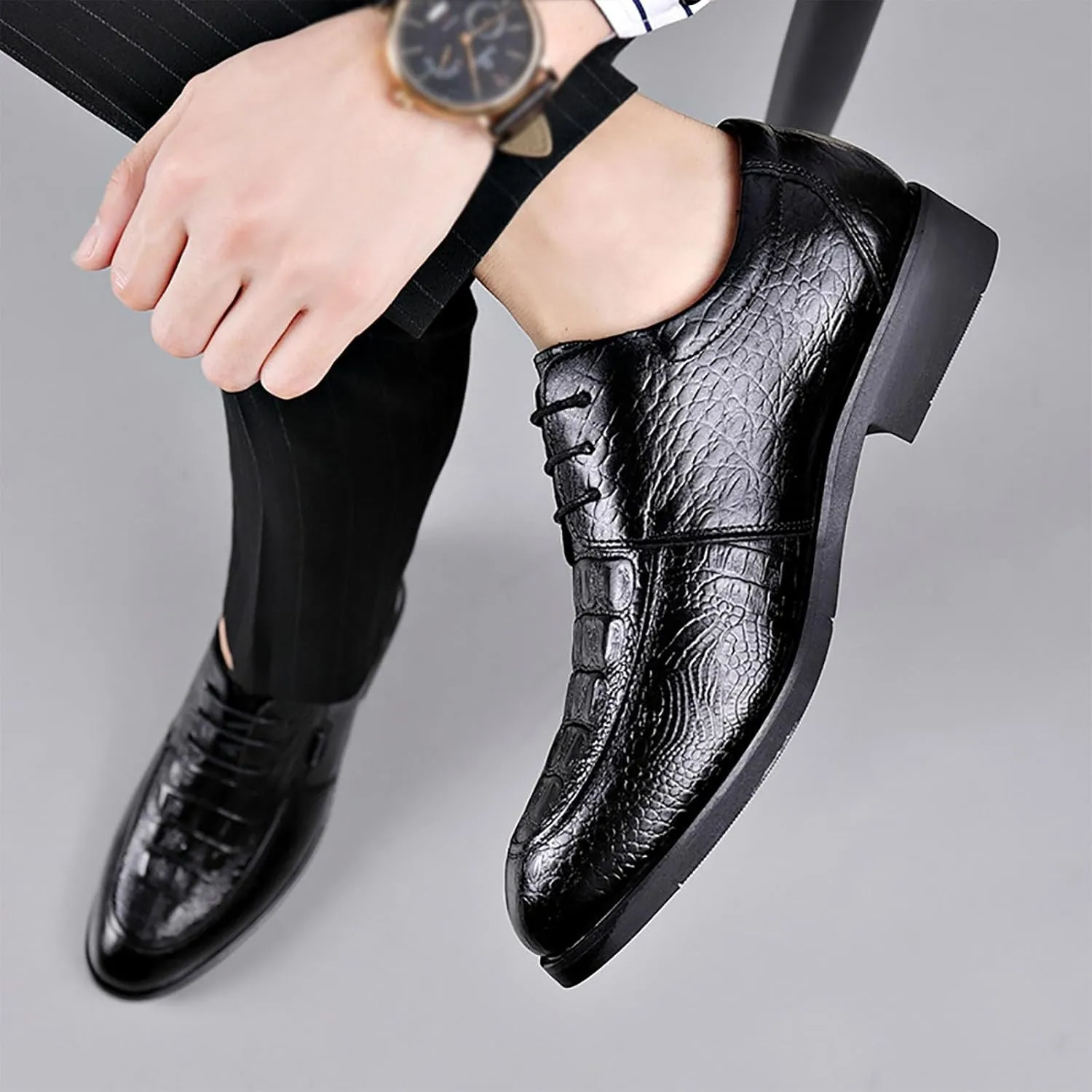 Men's Business Casual Shoes, Lace Up Crocodile Print Round Toe Leather Top Layer Cow Leather Resistant Non Slip Rubber Sole Business Shoes