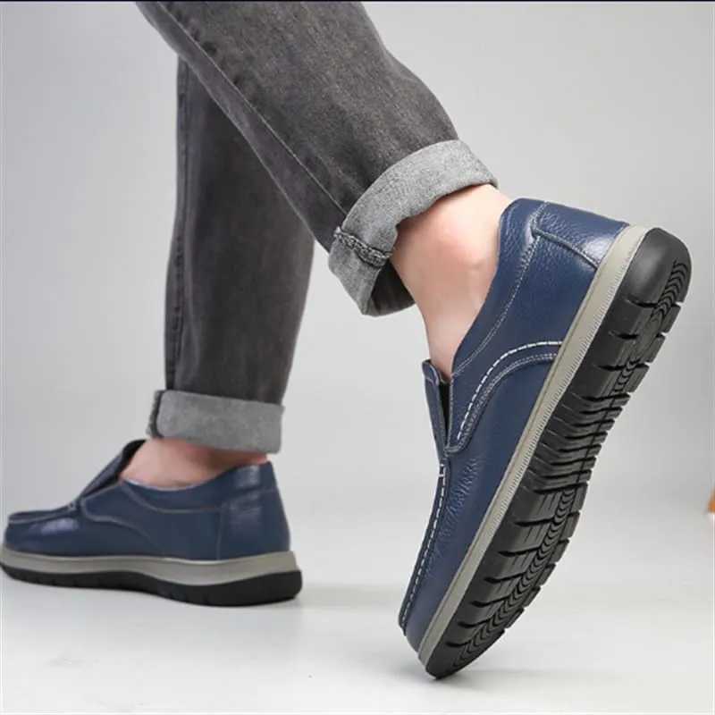 Men's Leather Shoes Slip-on Lightweight Casual Sport Shoes Breathable Non-Slip Flat Handmade Stitching Daily Wear Stylish Trendy Versatile Shoes