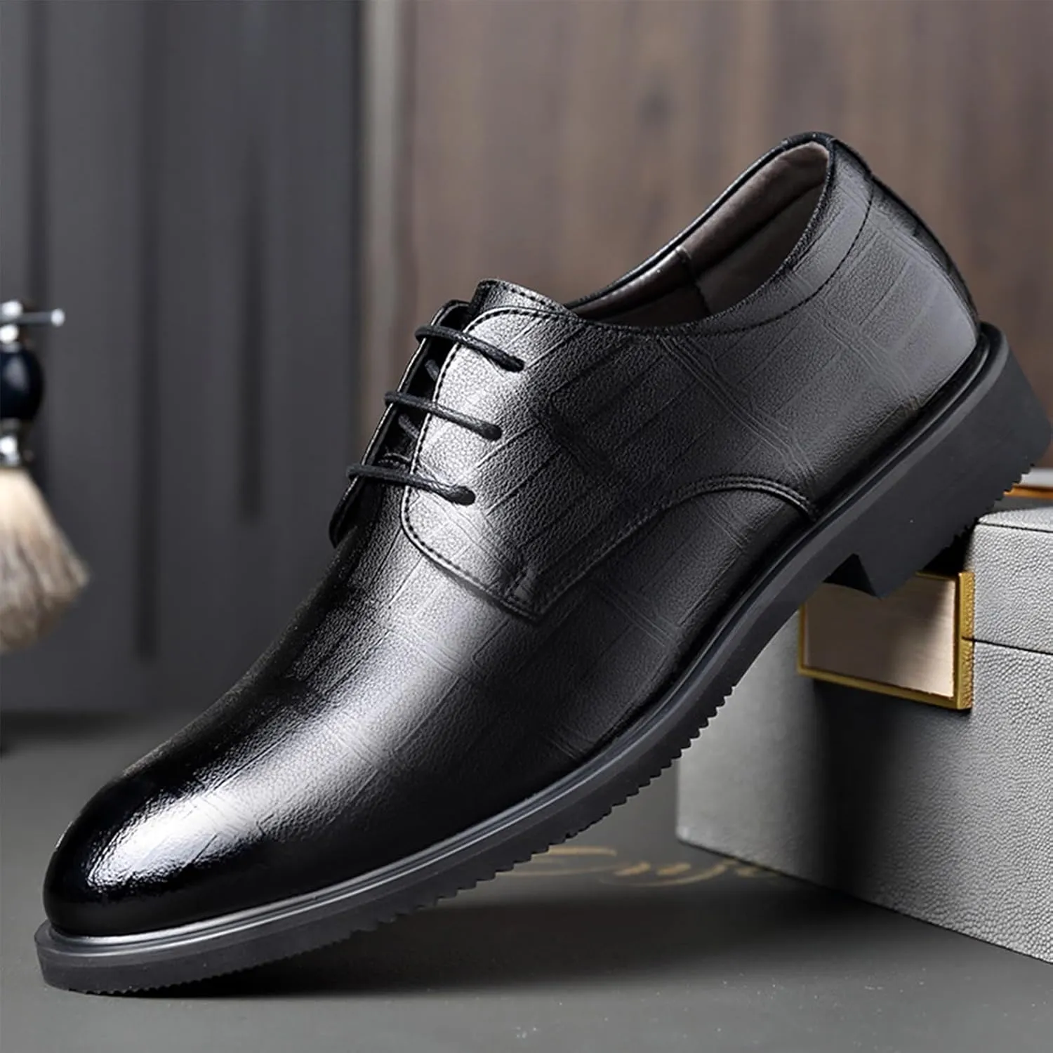 Men's Oxford Shoes Retro Leather Embossed Lace-up Formal Dress Shoe Patent Leather Luxury Groom Wedding Shoes Low Top Rubber Sole Resistant Non Slip Anti-Slip Wedding