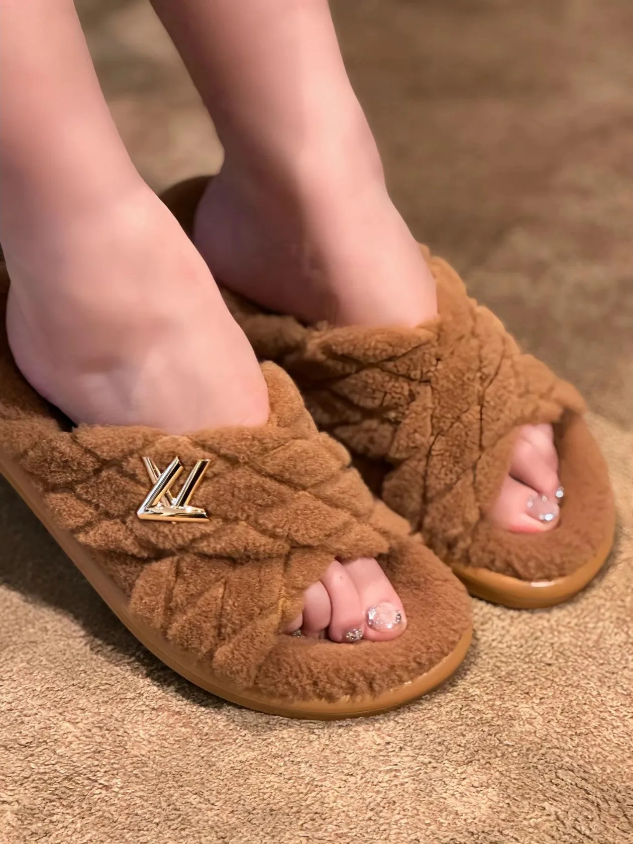 New wool embroidered flat slippers