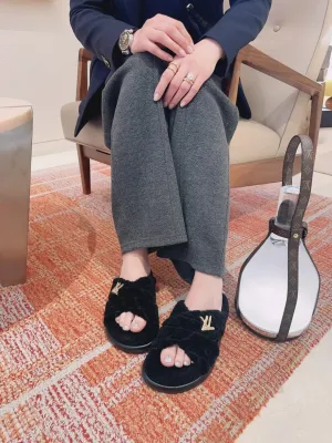 New wool embroidered flat slippers