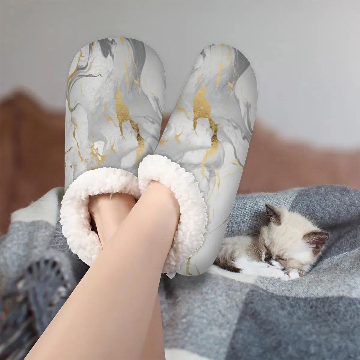 Night Sky Space Backdrop Dark Blue Cosmic Starry Fantasy Galaxy Universe Space Women's Soft Slippers Fuzzy Slip On House Slippers for Winter Bedroom Outdoor with Fleece Lining