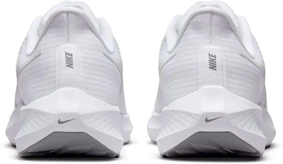 Nike Men's Sneaker