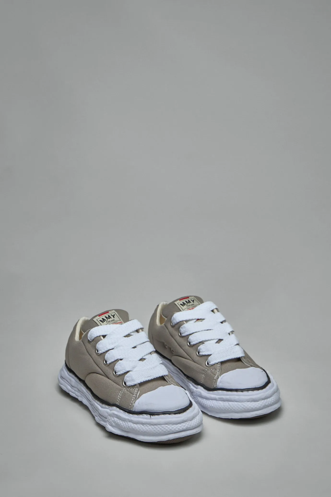 PETERSON 23 Padded Low Top Sneaker