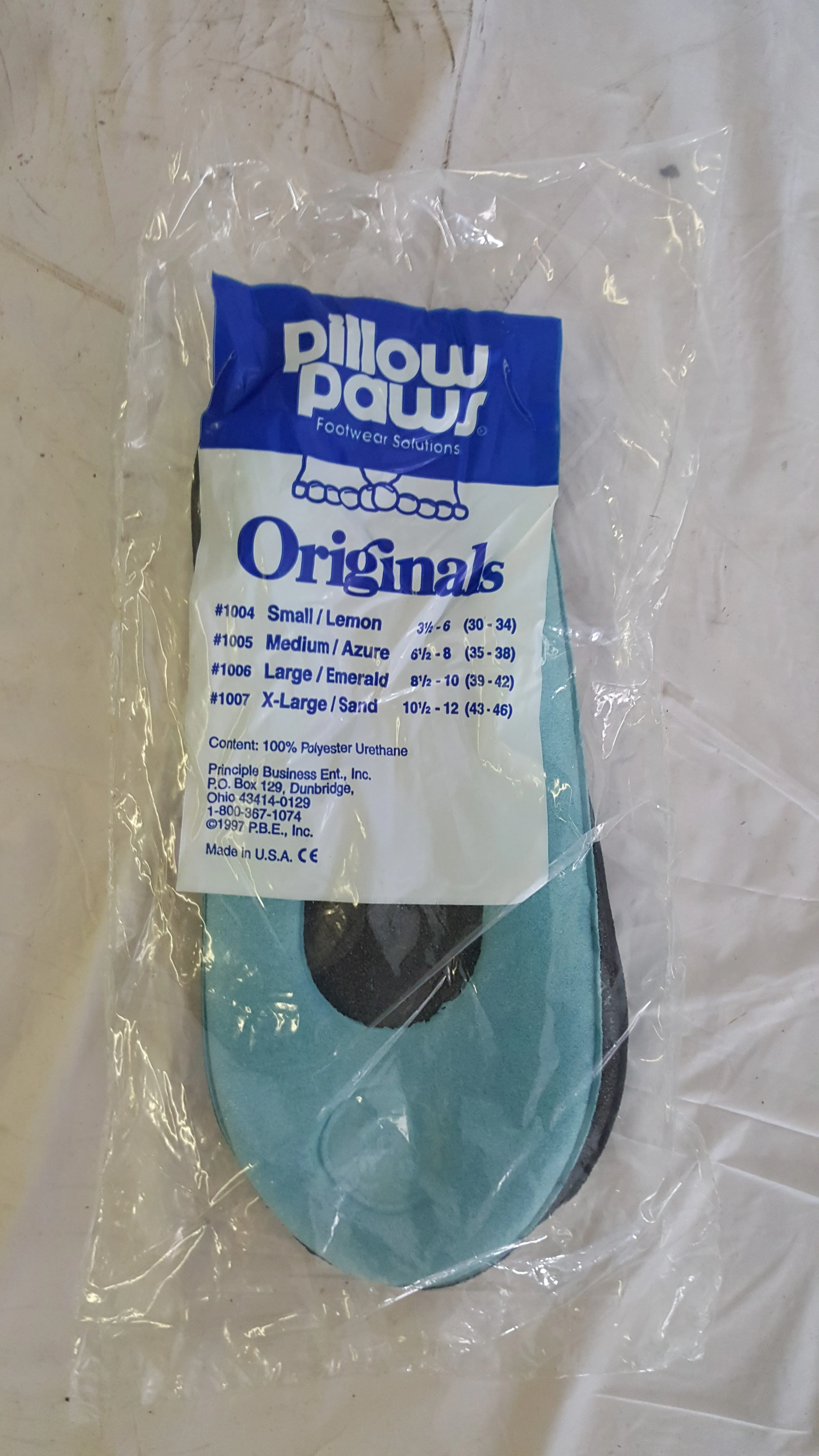 PILLOW PAWS ORIGINALS Disposable Foam Slippers Hospital Soft Foot Covers
