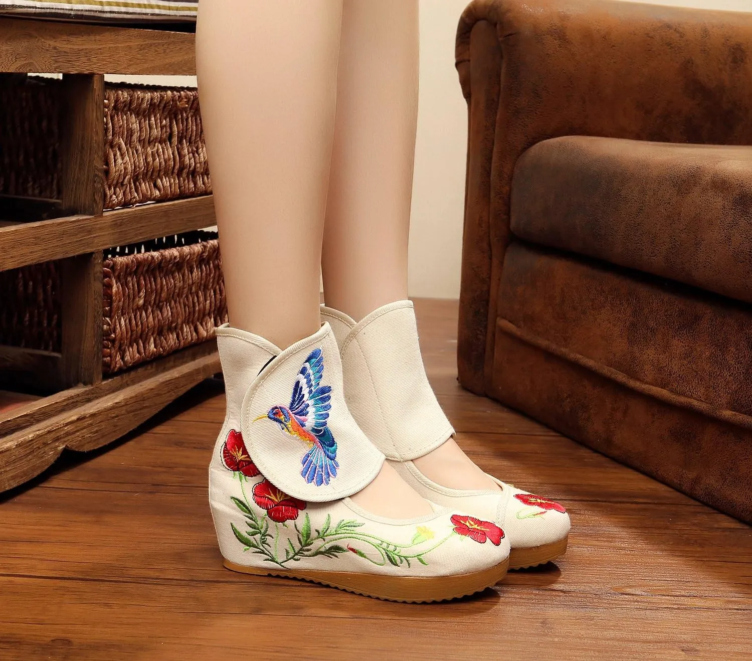 Qianmome Womens Hummingbird Floral Embroidery Comfort Sports Fashion Ankle Boots Canvas Shoes
