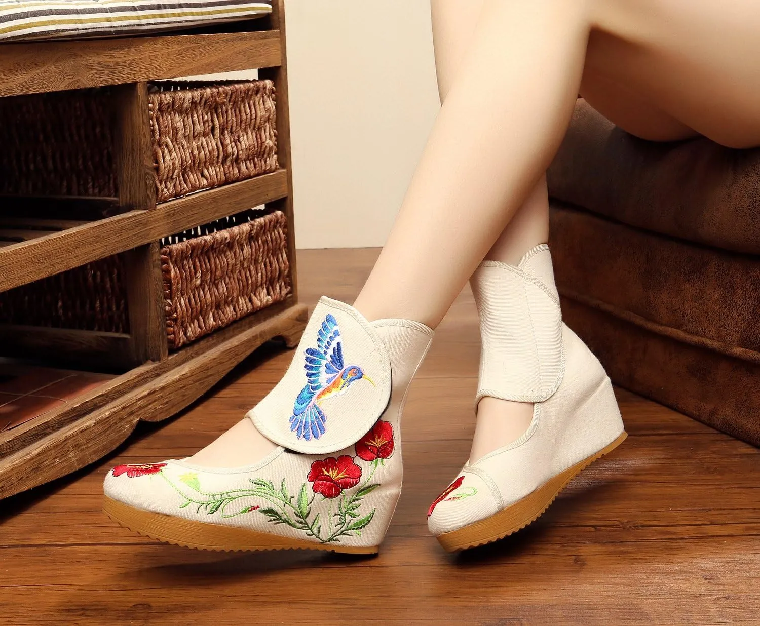 Qianmome Womens Hummingbird Floral Embroidery Comfort Sports Fashion Ankle Boots Canvas Shoes