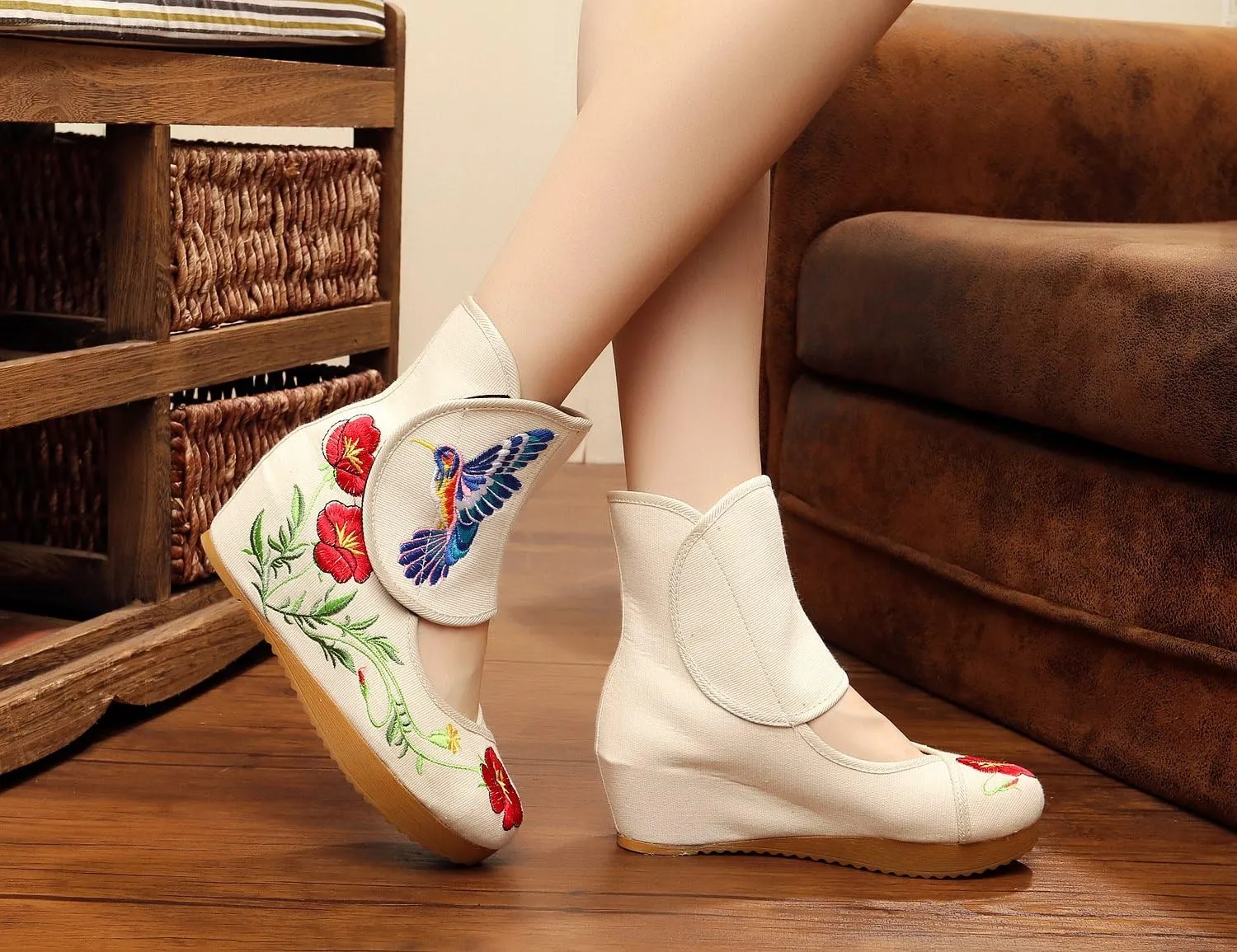 Qianmome Womens Hummingbird Floral Embroidery Comfort Sports Fashion Ankle Boots Canvas Shoes