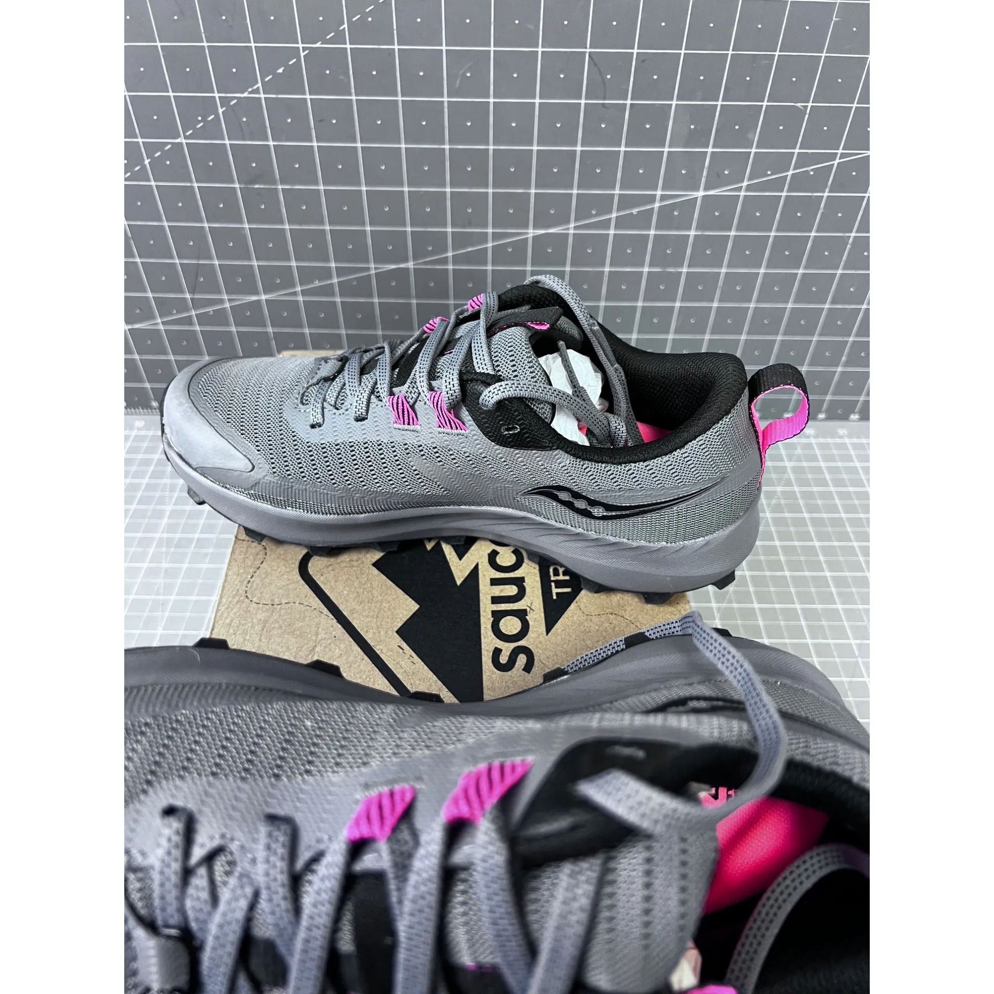 Saucony Peregrine 13 GTX Women’s Trail Running Shoes Sz 7.5 US Gravel/Black New