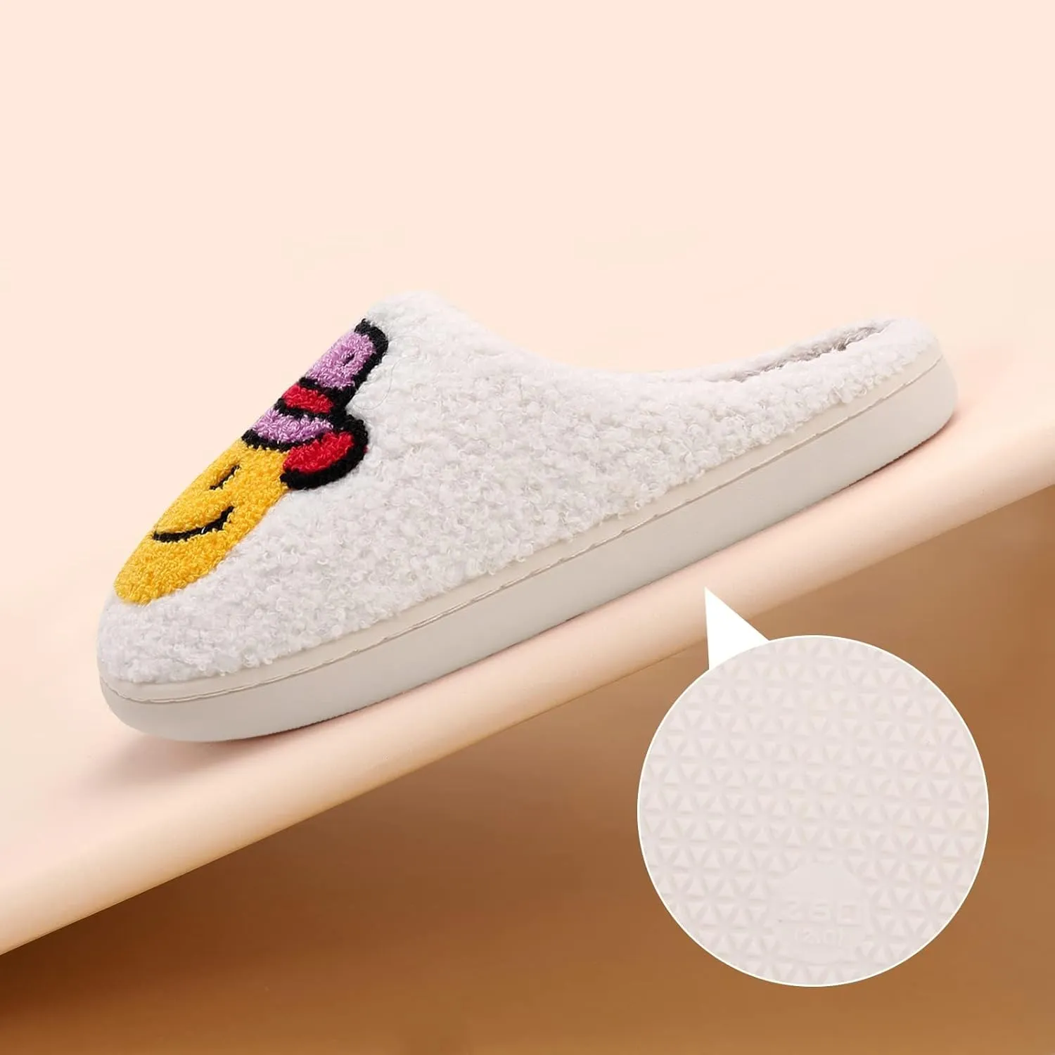 Shoquis Smile Face Slippers for Women men, Womens Slippers on Fuzzy House Slippers for woman Memory Foam Scuff Outdoor Indoor Warm Plush Bedroom Shoes with Faux Fur Lining