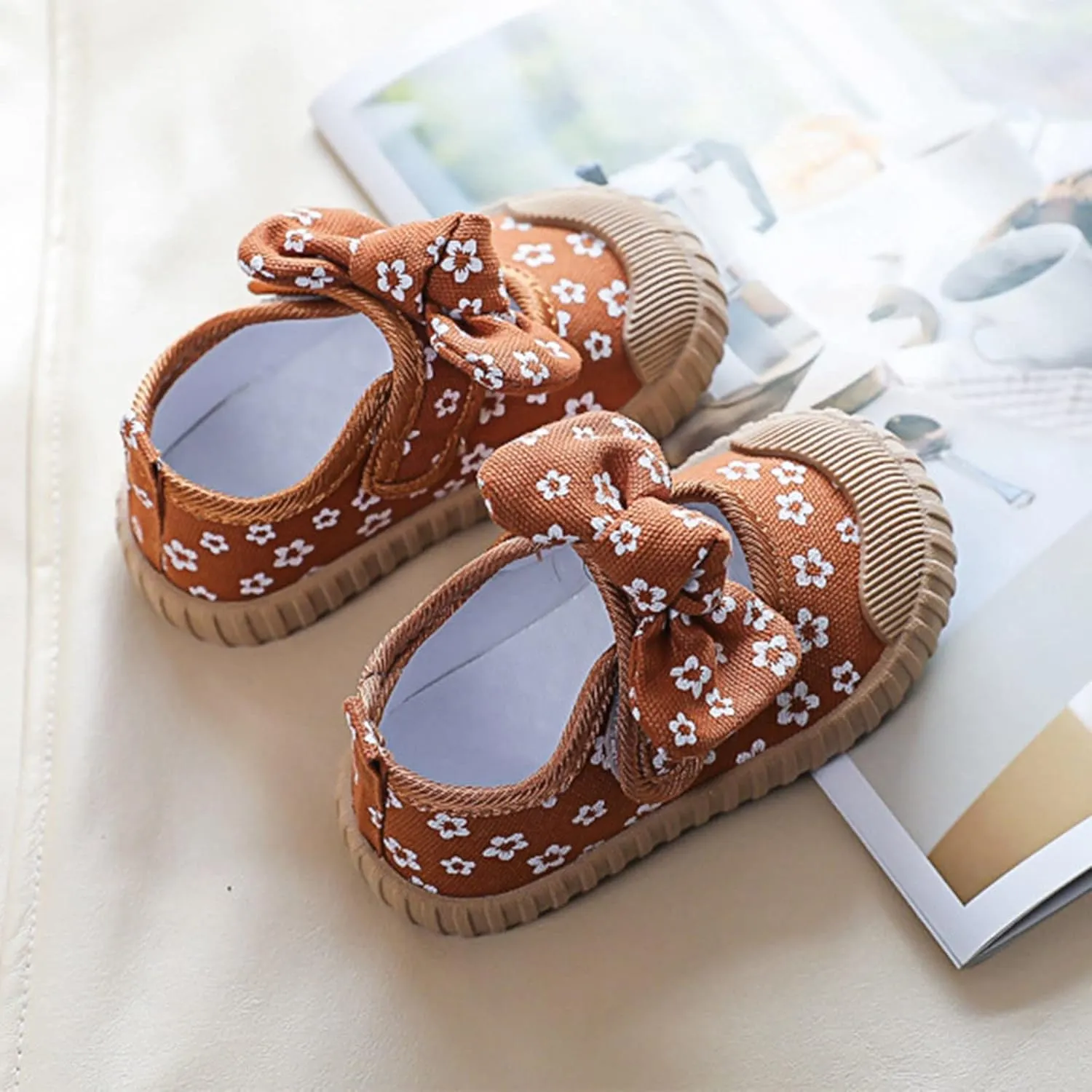 Spring and Summer Girls Casual Shoes Flower Bow Soft Bottom Comfortable and Breathable Big Girl (Brown, 2-2.5Years)