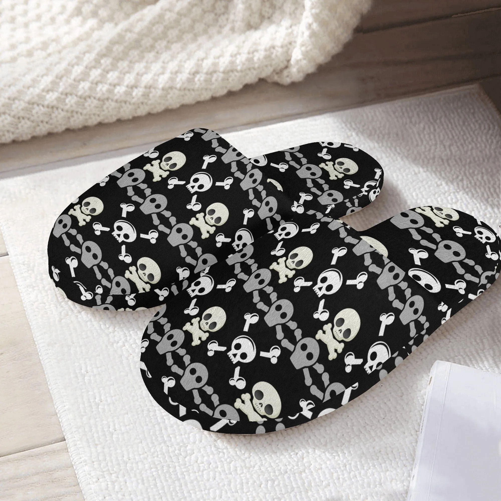 Stay Comfortable With These Men's Skulls Lightweight Soft Slippers