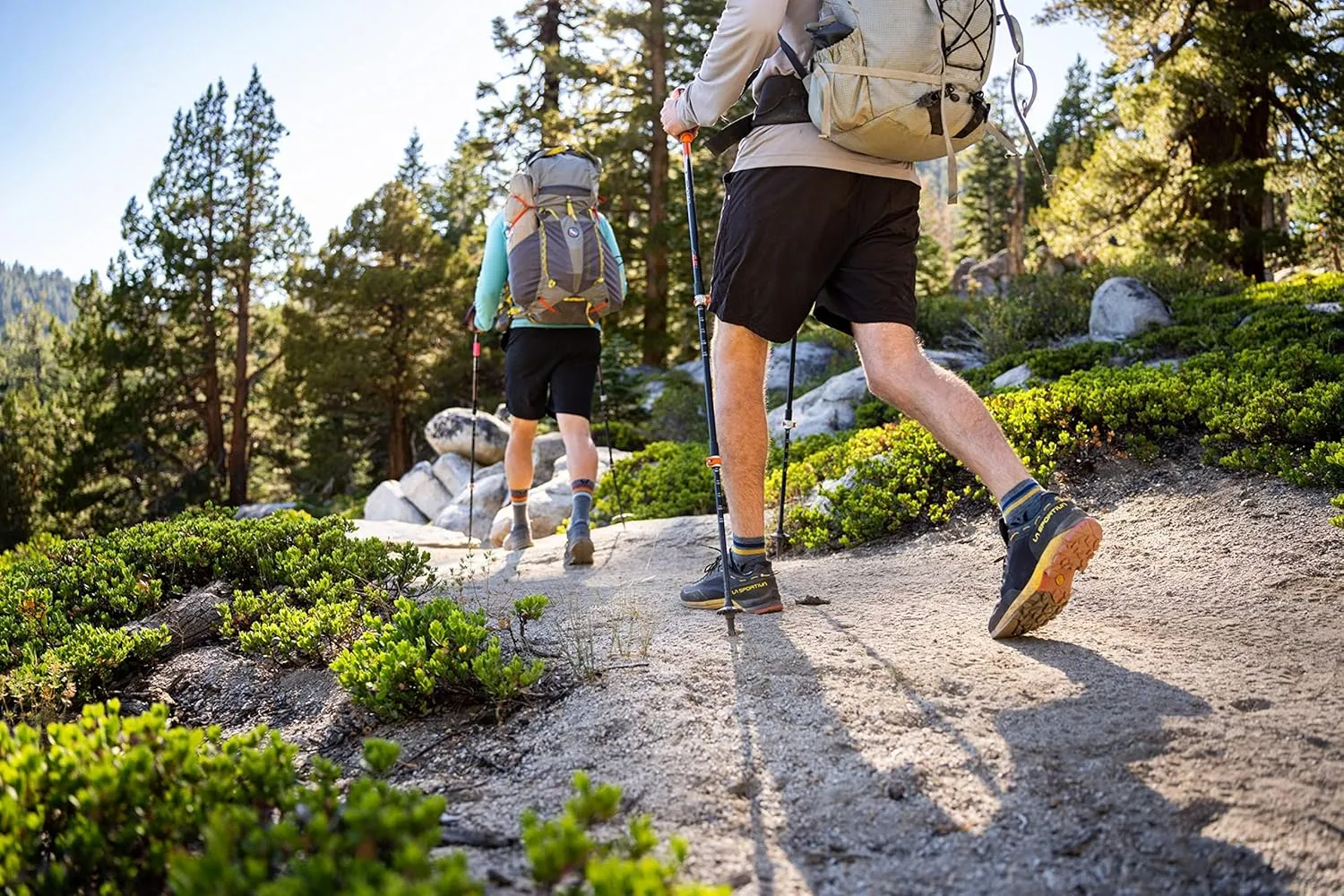 Swiftwick - FLITE XT TRAIL Quarter Crew Trail Running and Hiking Socks