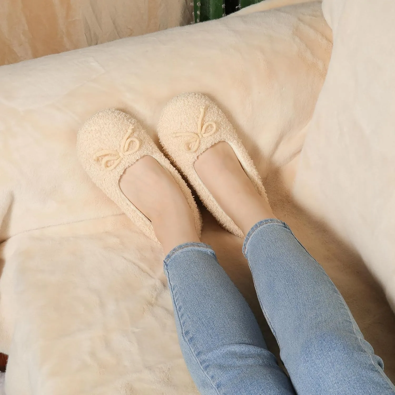 ULTRAIDEAS Women’s Velvet Ballerina Slippers, Lightweight House Shoes with Bow and Indoor Anti-Skid Soft Rubber Sole