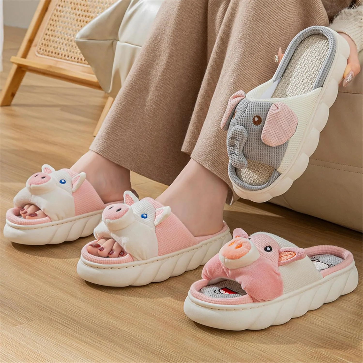 Women's Cute Animal Pig Slippers - Soft, Cosy Four Seasons Home Linen Slippers