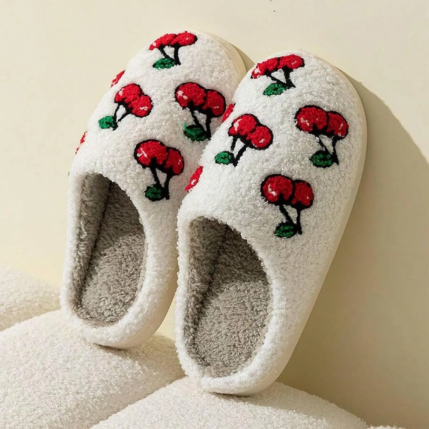 Women's Men's Cute Fuzzy Heart Slippers Memory Foam Fluffy Couple Slippers Cozy House Indoor Outdoor Shoes