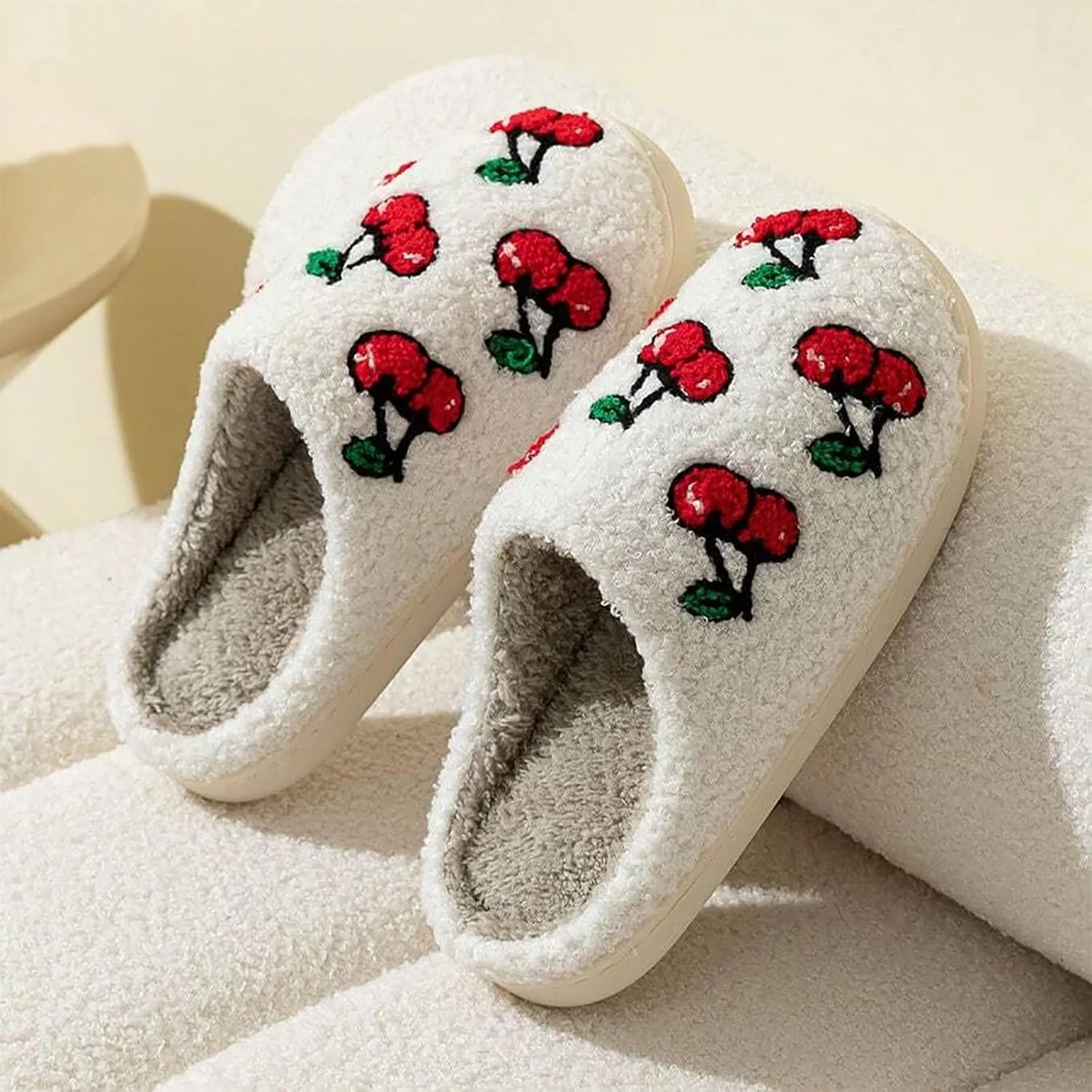 Women's Men's Cute Fuzzy Heart Slippers Memory Foam Fluffy Couple Slippers Cozy House Indoor Outdoor Shoes